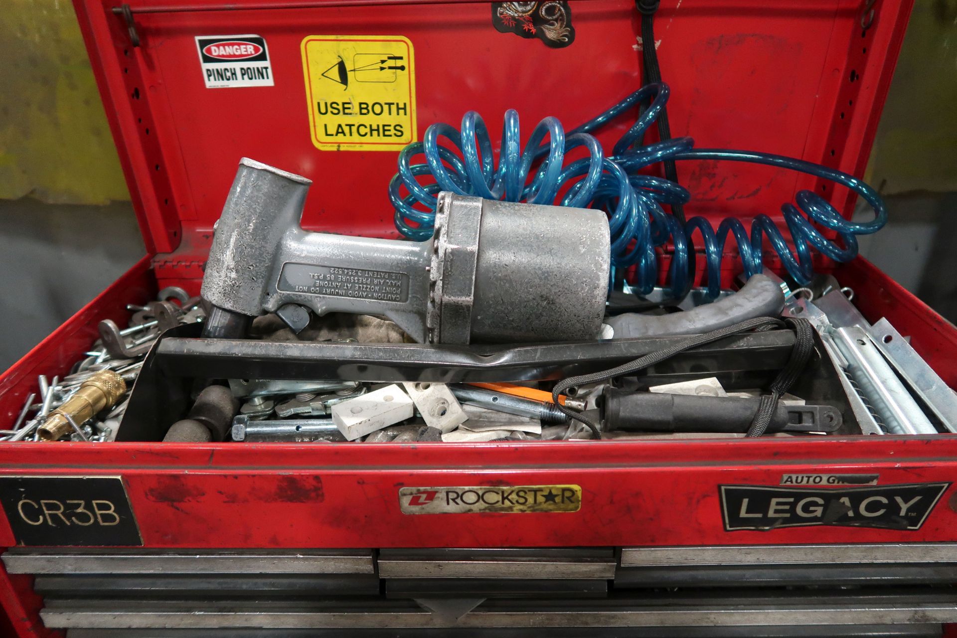 CRAFTSMAN / LEGACY PORTABLE TOOLBOX W/ CONTENTS (PNEUMATIC TOOLS & WRENCHES) - Image 3 of 9