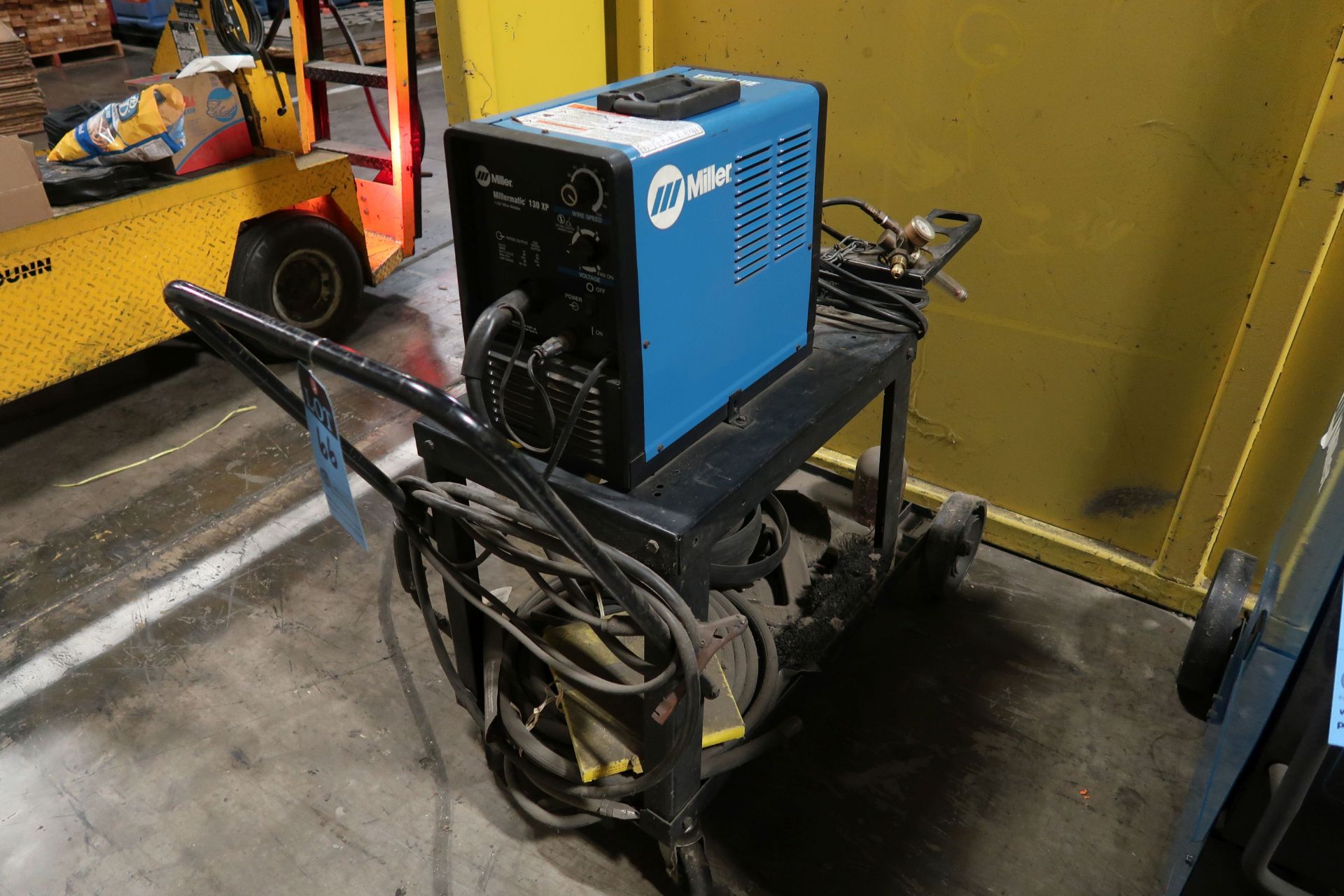 90 AMP MILLER MILLERMATIC 130XP 115 VOLT WIRE FEED WELDER WITH CART - Image 2 of 5