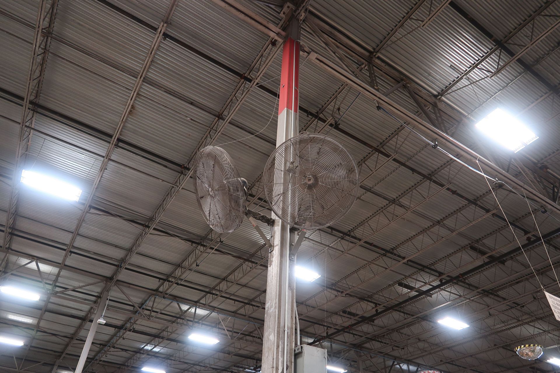 (LOT) APPROX. (45) COLUMN MOUNTED FANS - SOLD BY THE LOT - Image 11 of 15