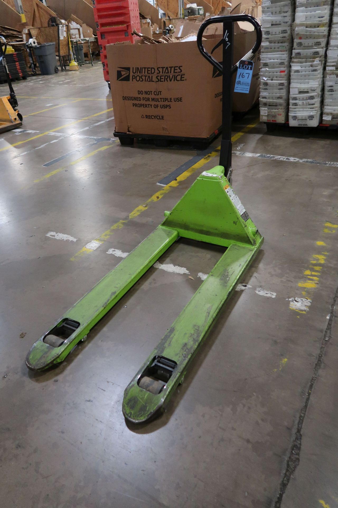 5,000 LB. HYDRAULIC PALLET TRUCK