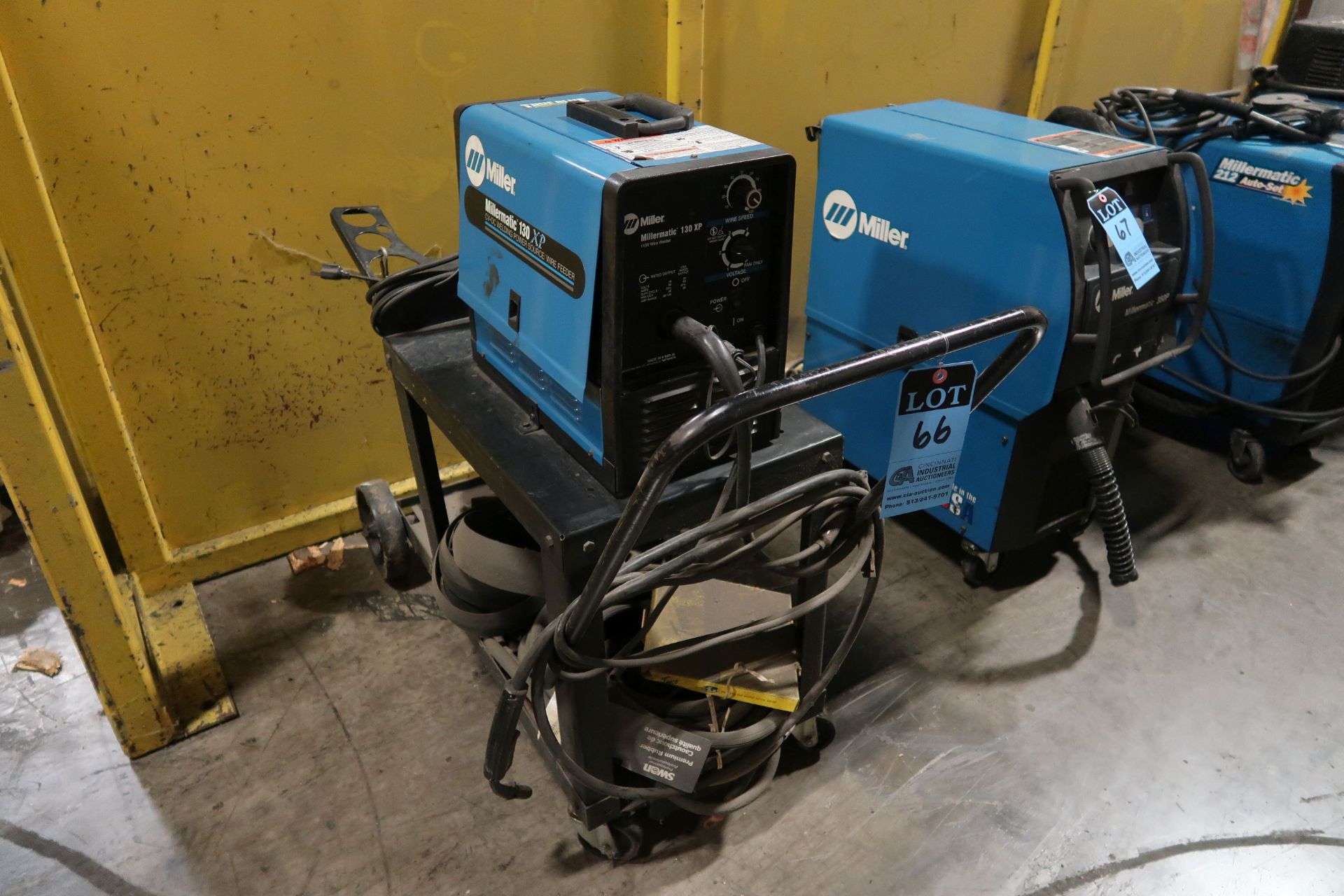 90 AMP MILLER MILLERMATIC 130XP 115 VOLT WIRE FEED WELDER WITH CART