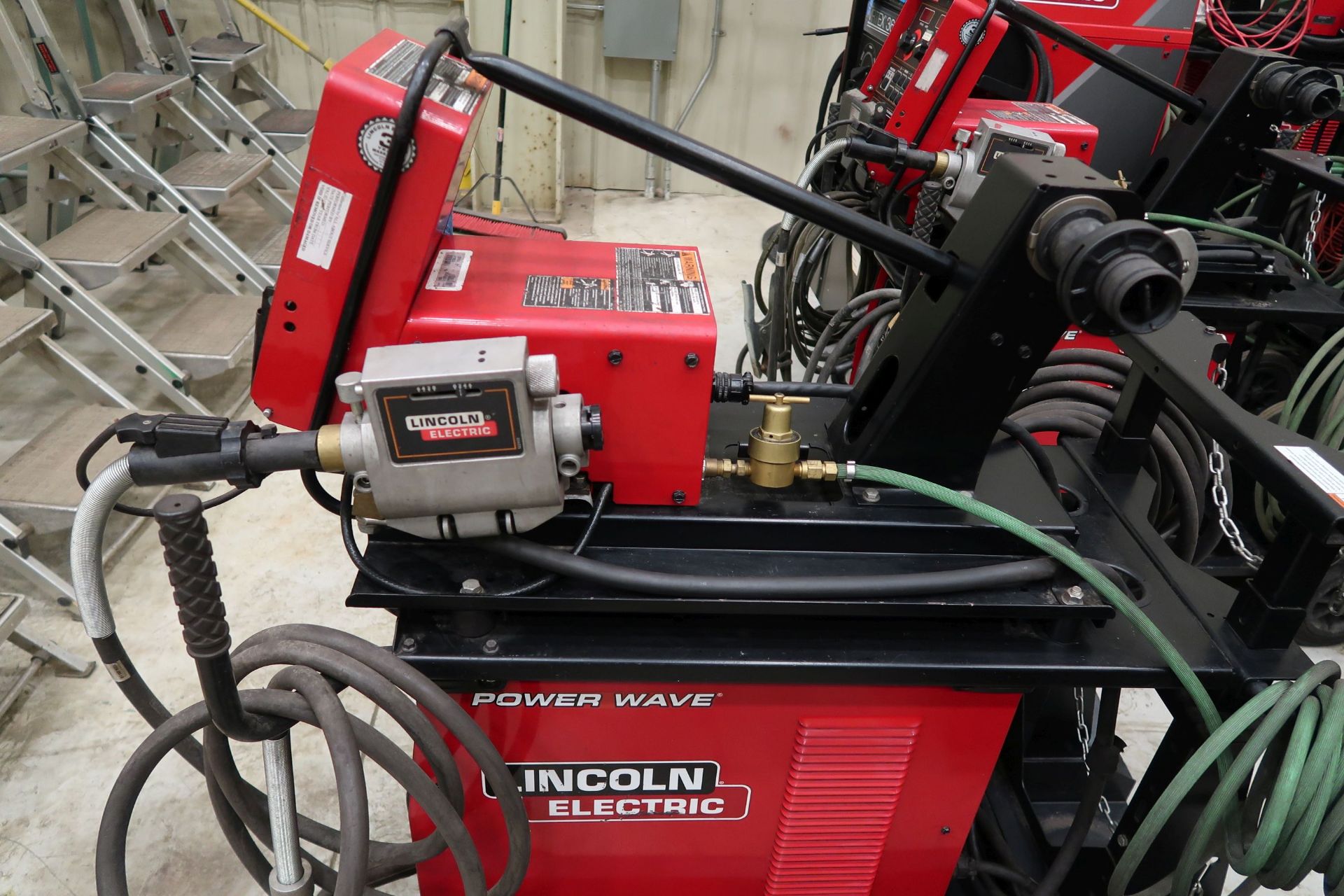 500 AMP LINCOLN ELECTRIC MODEL S500 POWER WAVE CART MOUNTED WELDING ...