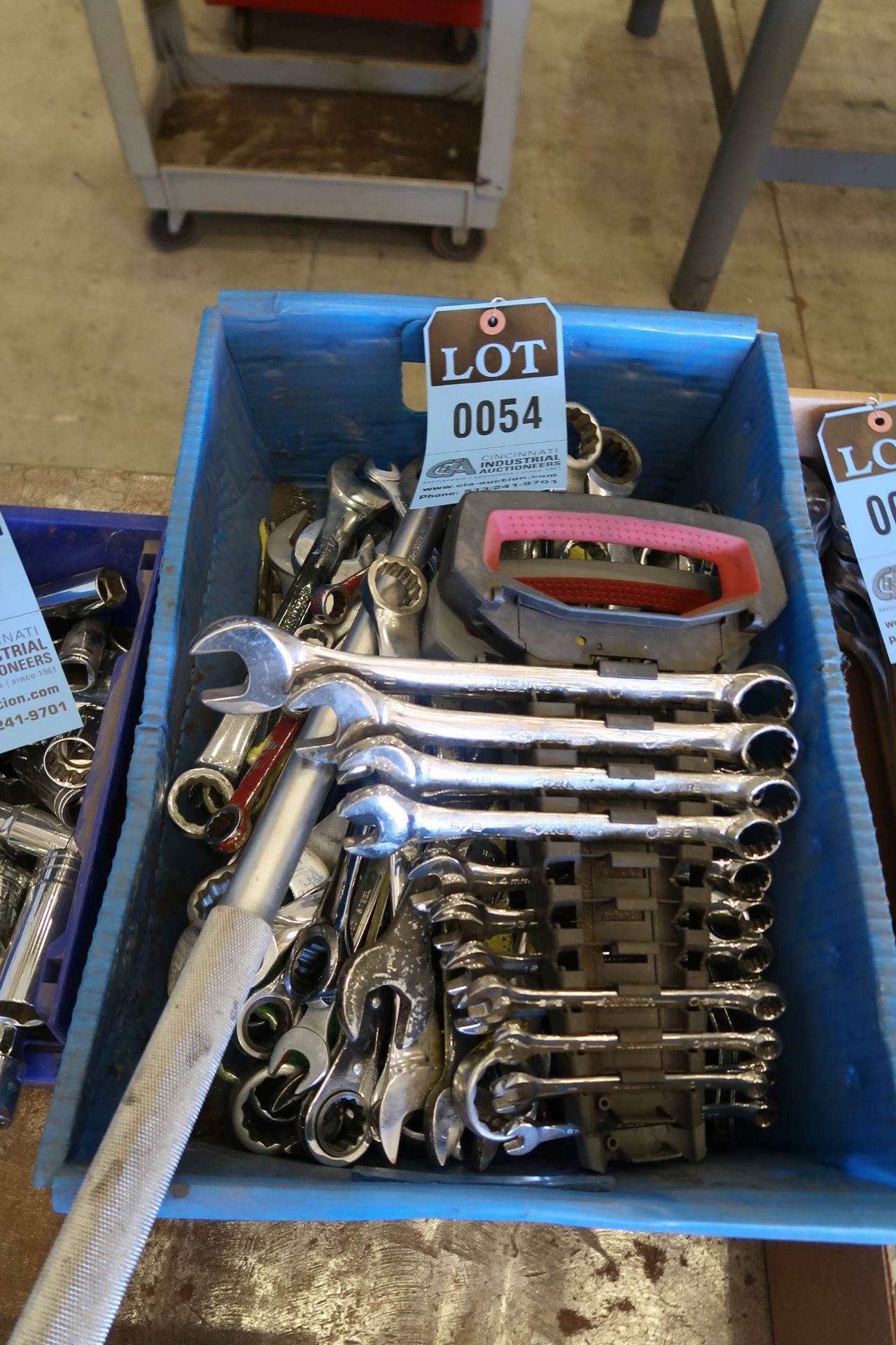 (LOT) MISCELLANEOUS COMBINATION WRENCHES