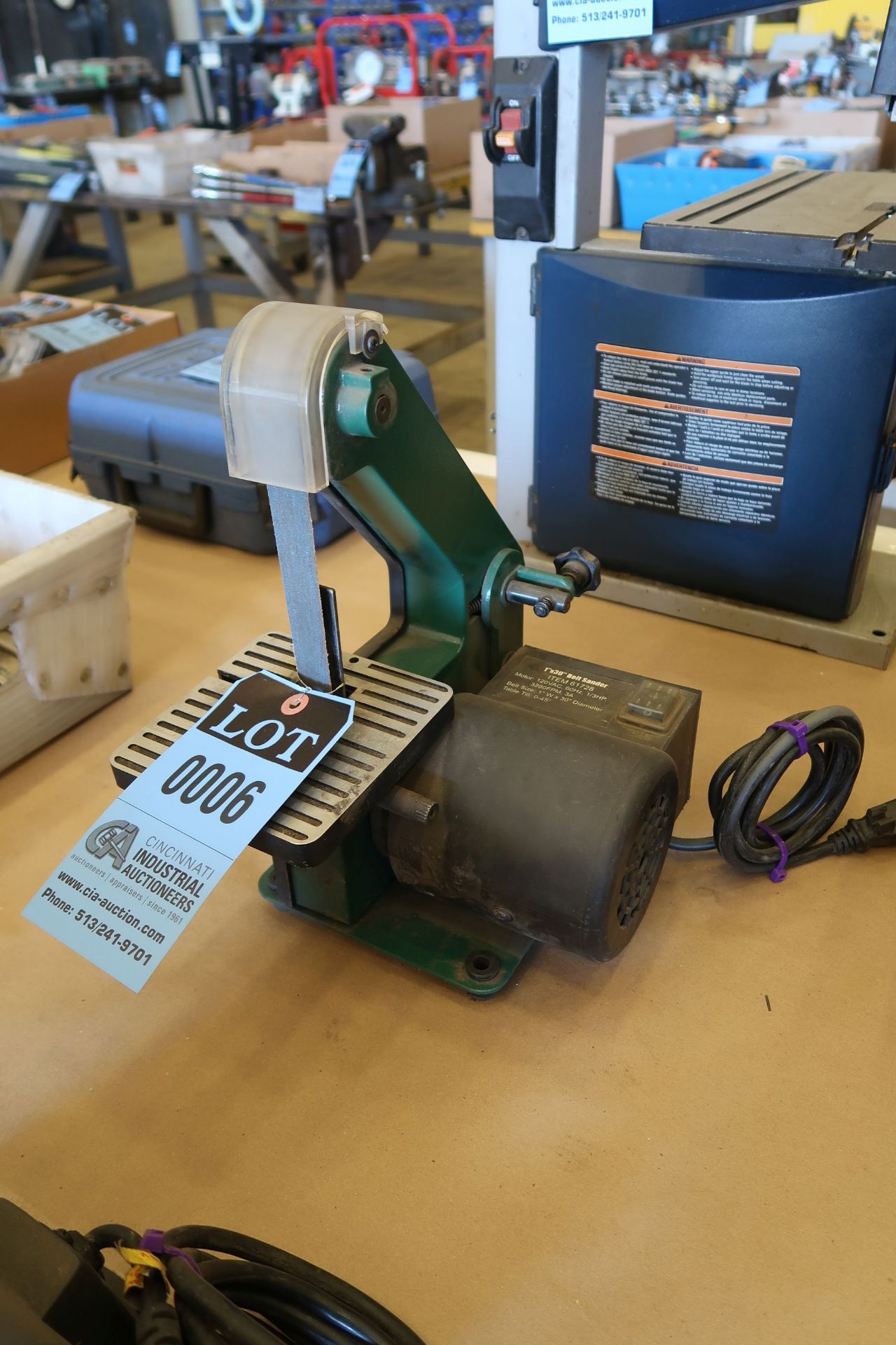 1" X 30" CENTRAL MACHINERY MODEL 61728 BENCH BELT SANDER