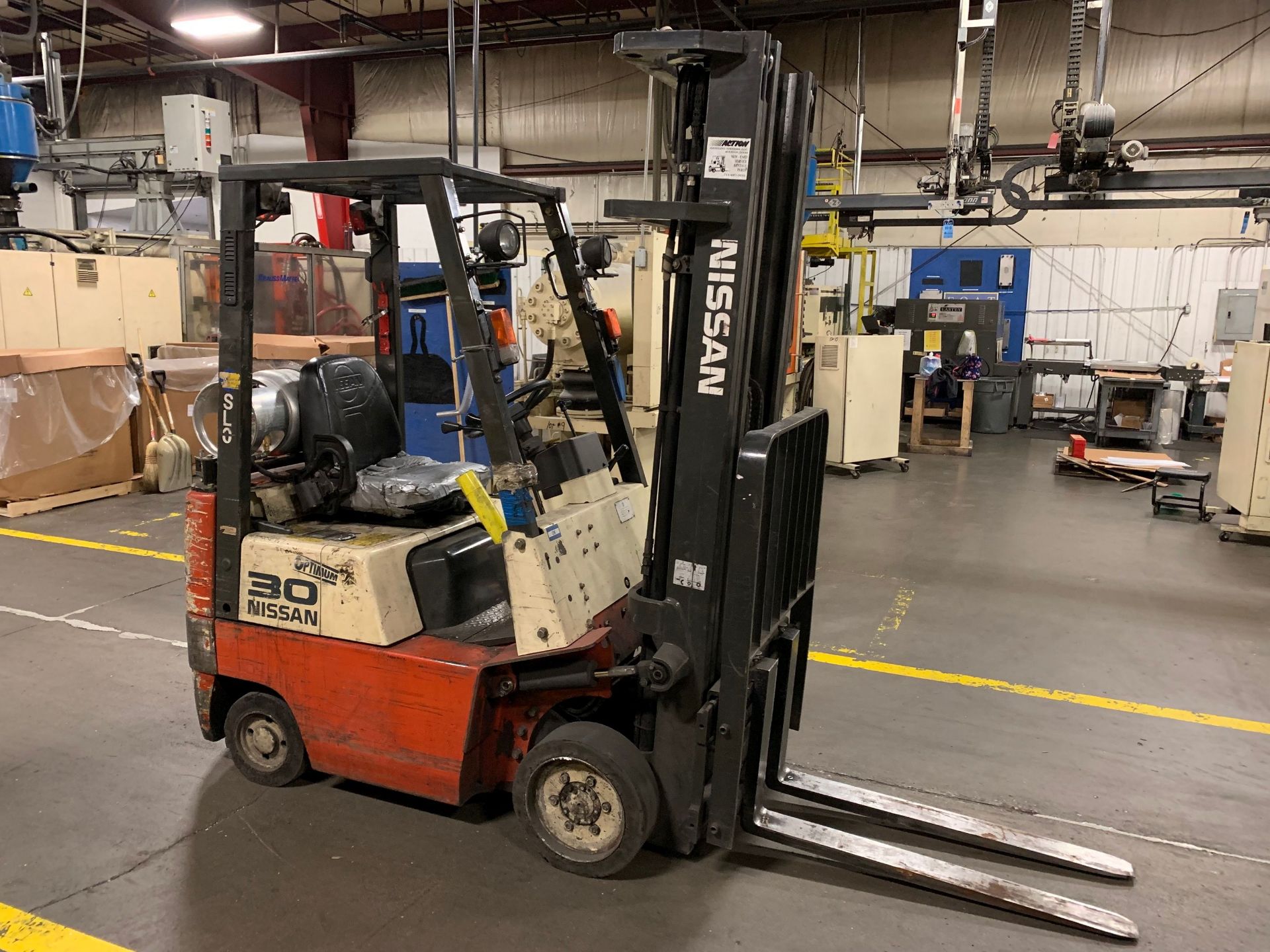 3,000 LB. NISSAN MODEL OPTIMUM 30 SOLID TIRE LP GAS FORKLIFT; S/N CPJ01-9N6698, 3-STAGE MAST, 290" - Image 2 of 7