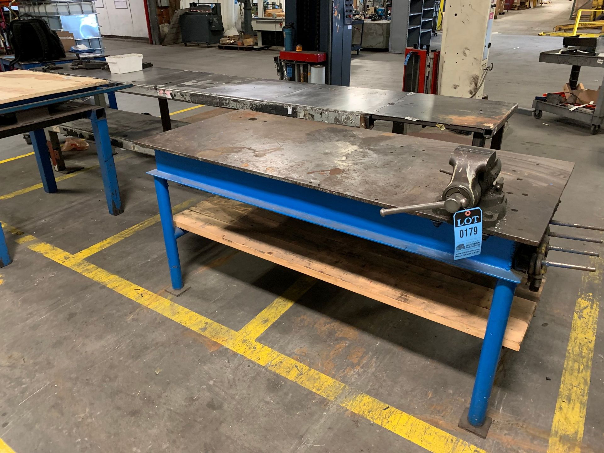 (LOT) (2) VARIOUS SIZE STEEL BENCHES W/ VISE