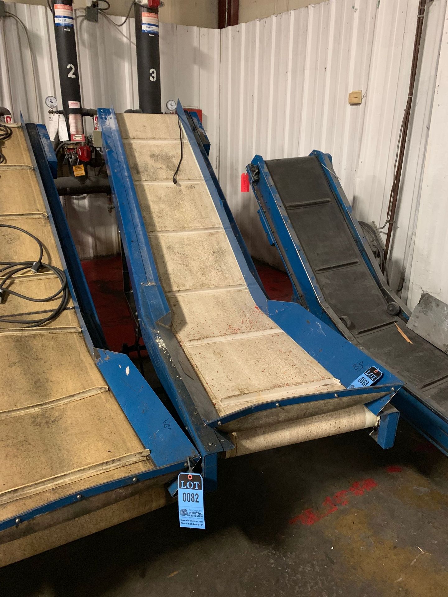 20" WIDE X 10' LONG LAROS HORIZONTAL TO INCLINED CLEATED BELT CONVEYOR; S/N E5251809-086154