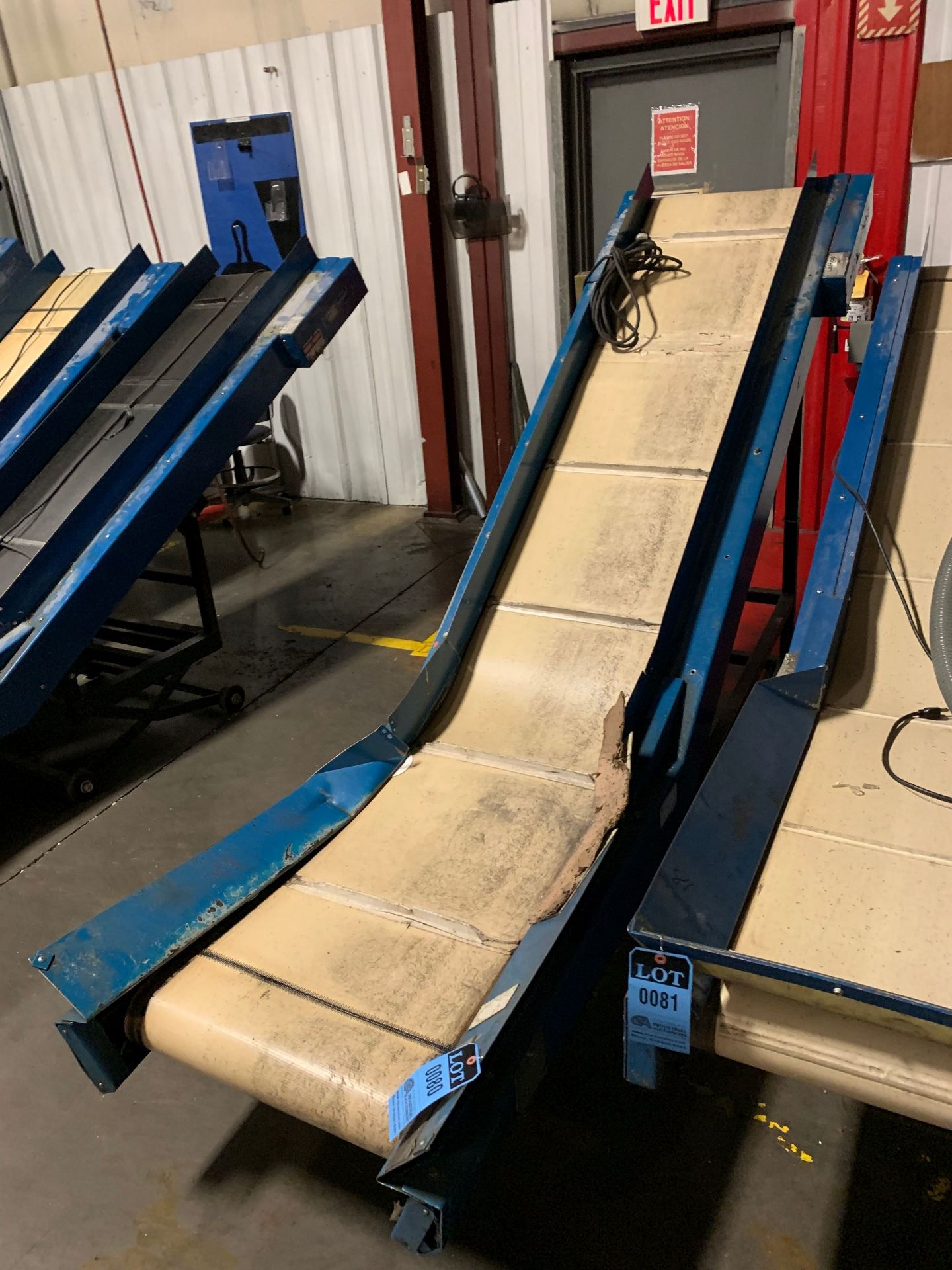 20" WIDE X 10' LONG LAROS HORIZONTAL TO INCLINED CLEATED BELT CONVEYOR; S/N E5251148-025115 - Image 2 of 4