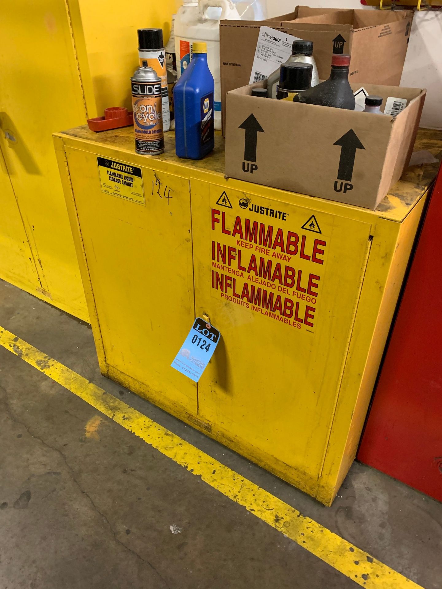 30 GALLON JUSTRITE FLAMMABLE STORAGE CABINET