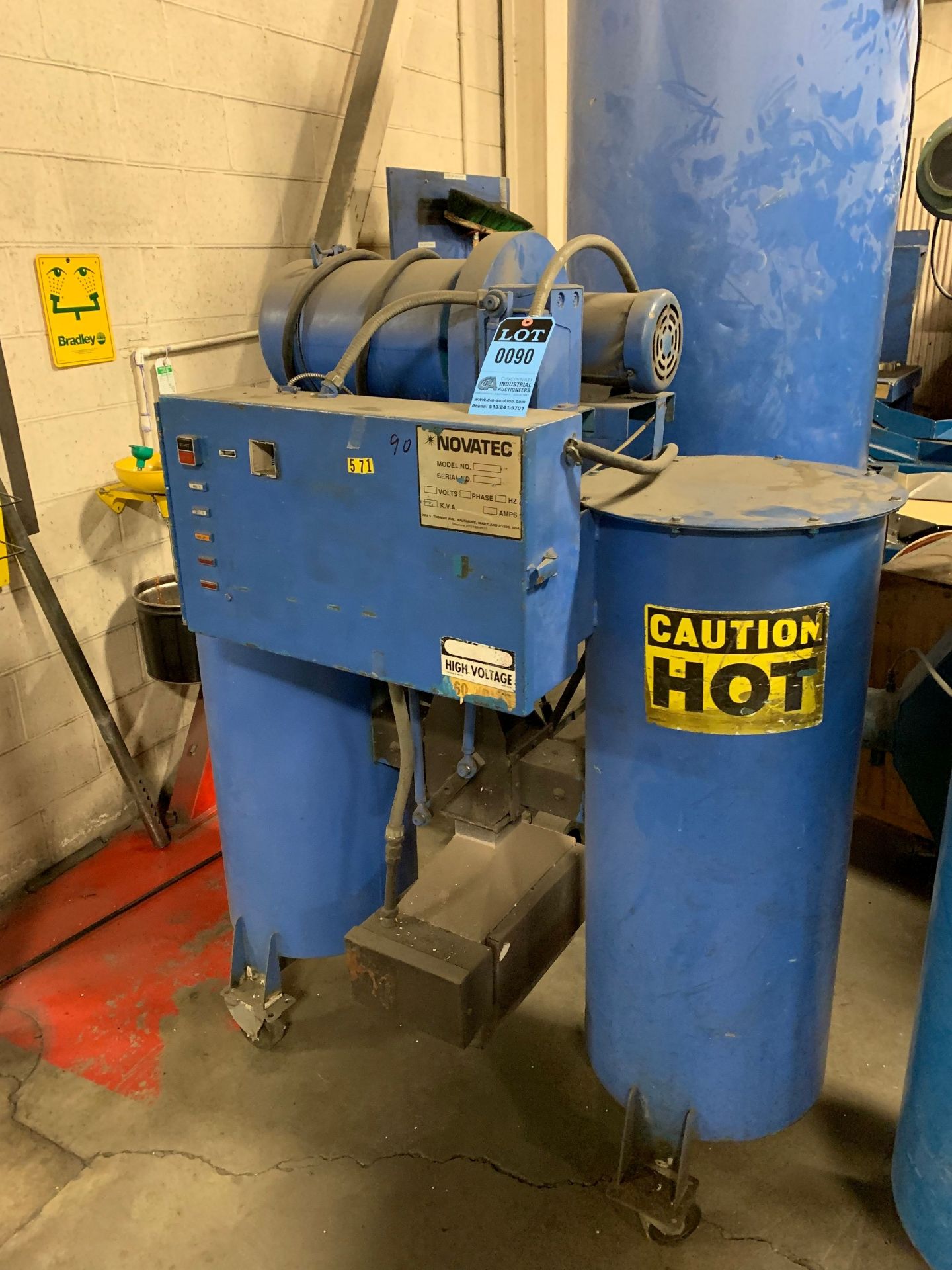 NOVATEC MODEL NPD-150 RESIN DRYER; S/N 3-9552-1831