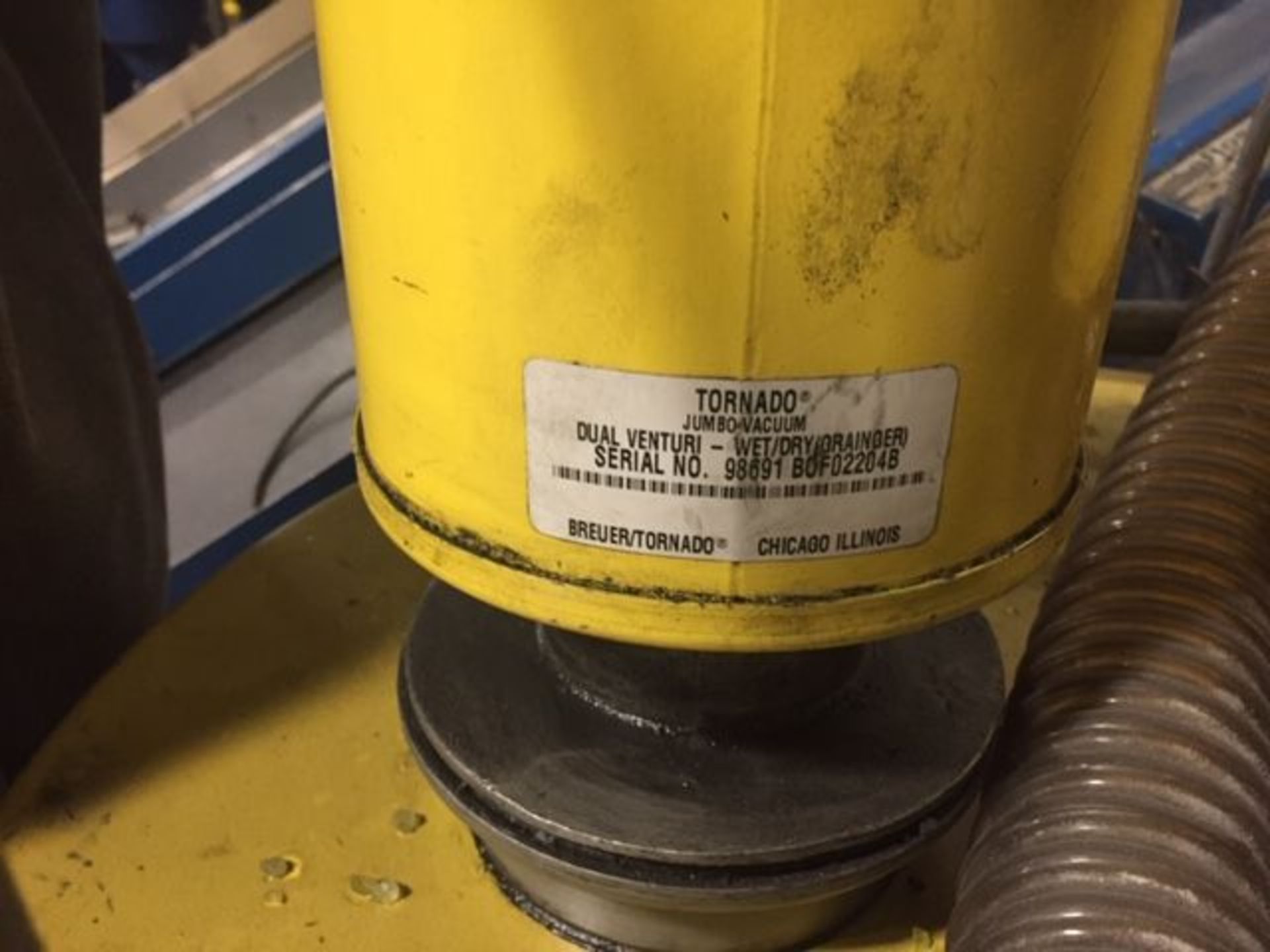 TORNADO JUMBO VACUUM DUAL VENTURI WET/DRY INDUSTRIAL SHOP VAC; S/N 98691BOF02204B - Image 2 of 2