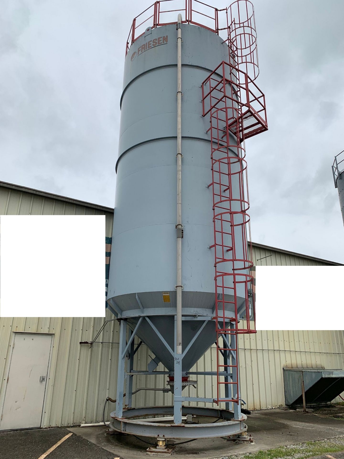 12' DIA. X 30' HIGH APPROX. WELDED STEEL MATERIAL STORAGE SILO MOUNTED ON WEIGHT SCALE BASE