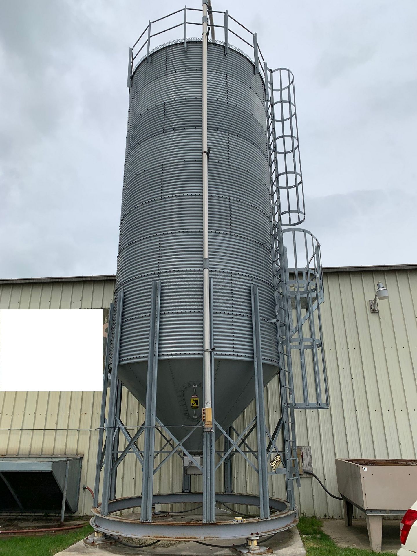 12' DIA. X 30' HIGH APPROX. CORRUGATED STEEL MATERIAL STORAGE SILO MOUNTED ON WEIGHT SCALE