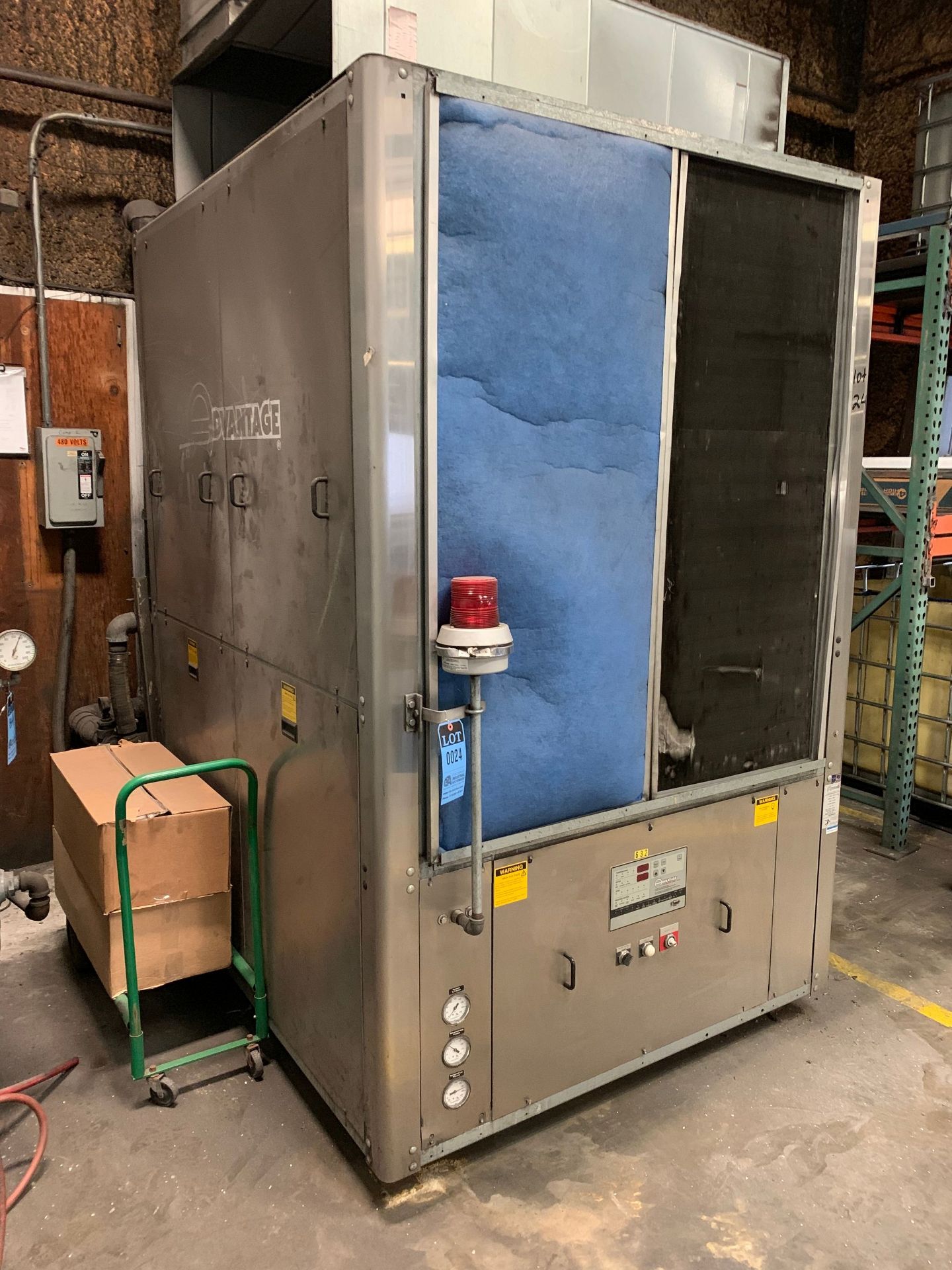 25 TON ADVANTAGE ENGINEERING MODEL C-25APT-10HBX PORTABLE AIR CONDENSED CHILLER; S/N 100937, 460- - Image 2 of 7