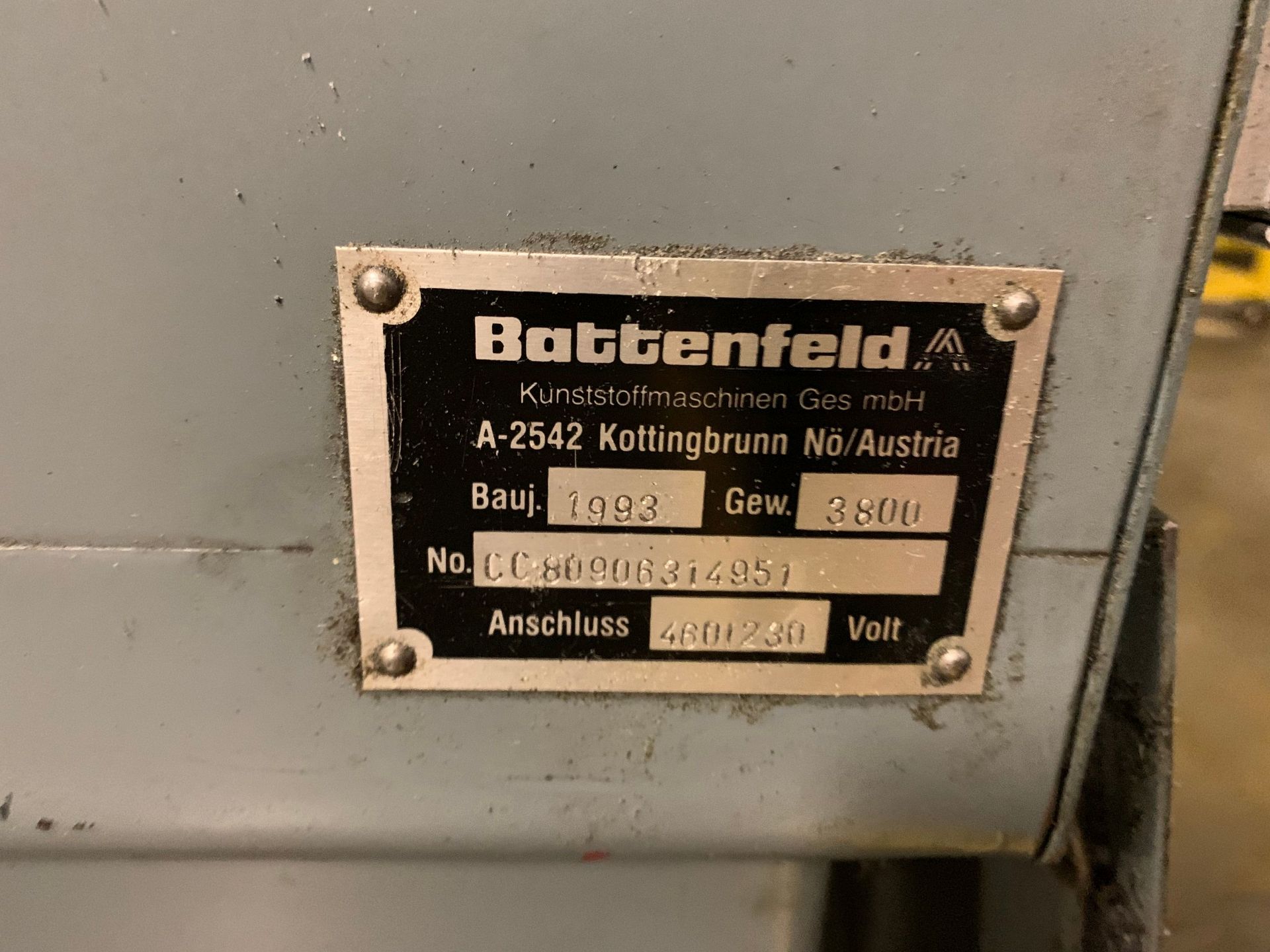 88 TON BATTENFIELD MODEL BA800CNC HYDRAULIC CLAMP PLASTIC INJECTION MOLDING MACHINE; S/N - Image 10 of 12