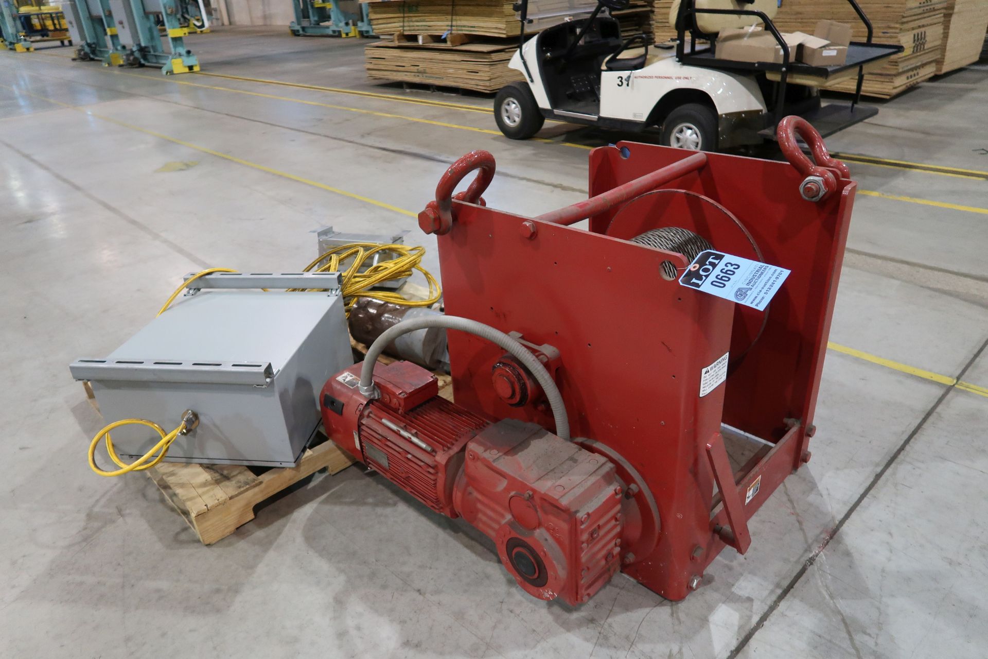 ITI THERN MODEL 4H511MC 5/8" CABLE HEAVY DUTY ELECTRIC WINCH; S/N 4013-68257; FA 40049 - Image 4 of 6