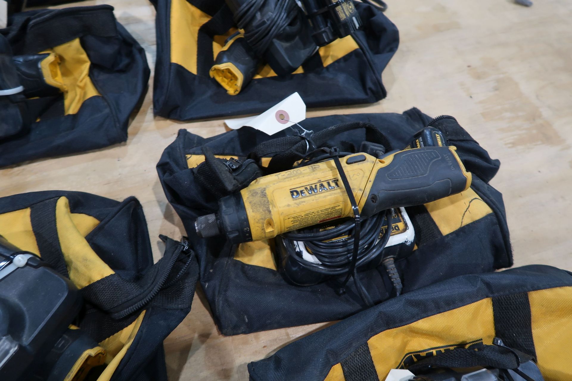 MISCELLANEOUS DEWALT CORDLESS SCREWDRIVERS AND DRILL DRIVERS WITH CHARGERS - Image 3 of 3
