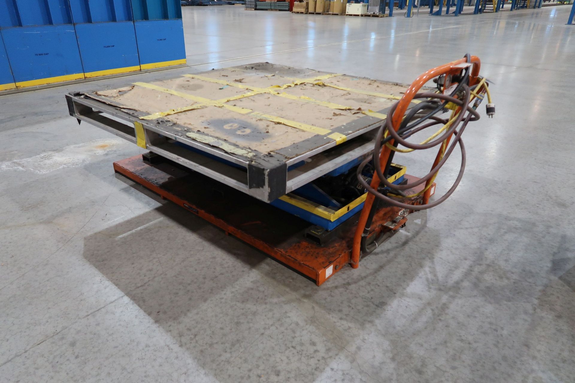 AIRFLOAT SYSTEM FLOAT PLATFORM W/ MOUNTED BUSHMAN PNEUMATIC SCISSOR LIFT TABLE; FA 60007 - Image 4 of 7