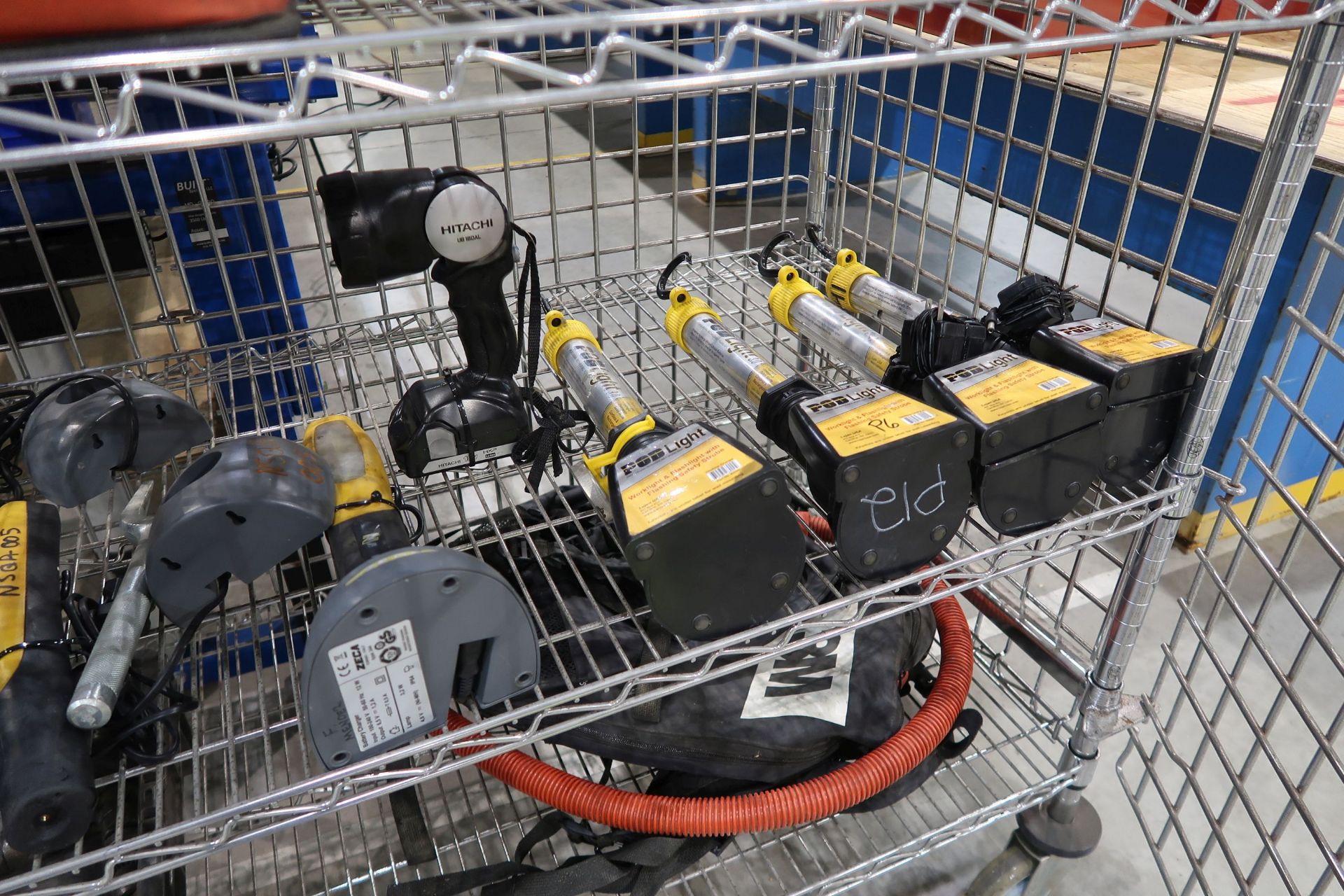 (LOT) MISCELLANEOUS PNEUMATIC TOOLS WITH PORTABLE METRO CART - Image 6 of 8