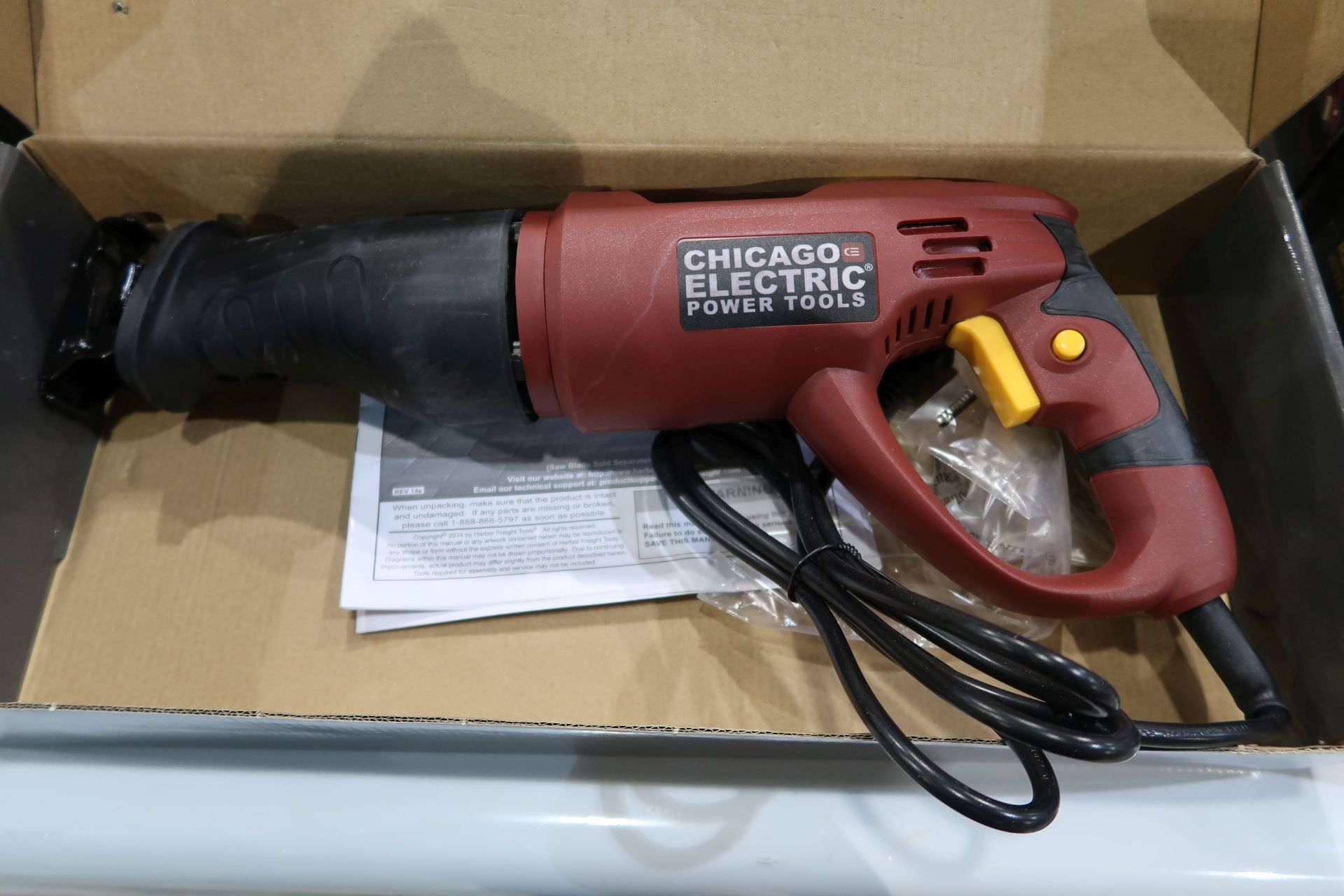 CHICAGO ELECTRIC POWER TOOLS ITEM 62370 RECIPROCATING SAW WITH ROTATING HANDLE (BRAND NEW) - Image 3 of 3