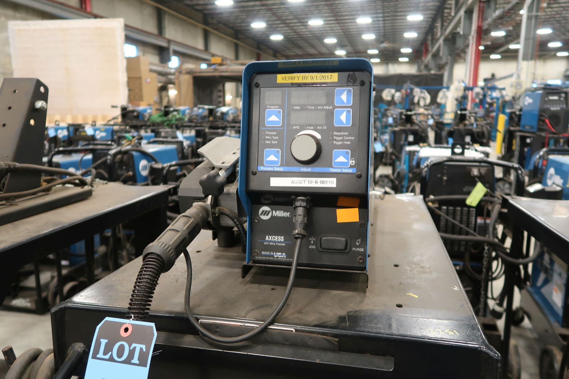 300 AMP MILLER AXCESS 300 MIG WELDER WITH MILLER AXCESS 40V WIRE FEEDER; FA 40003-06 - Image 3 of 4