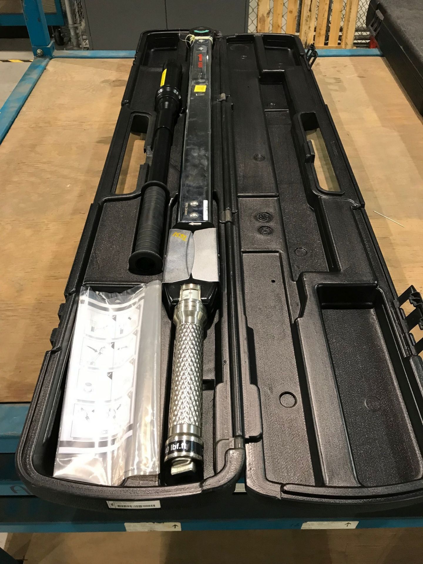 NORBAR MODEL 1000 TORQUE WRENCH, 220-780' PER LB. - Image 2 of 4