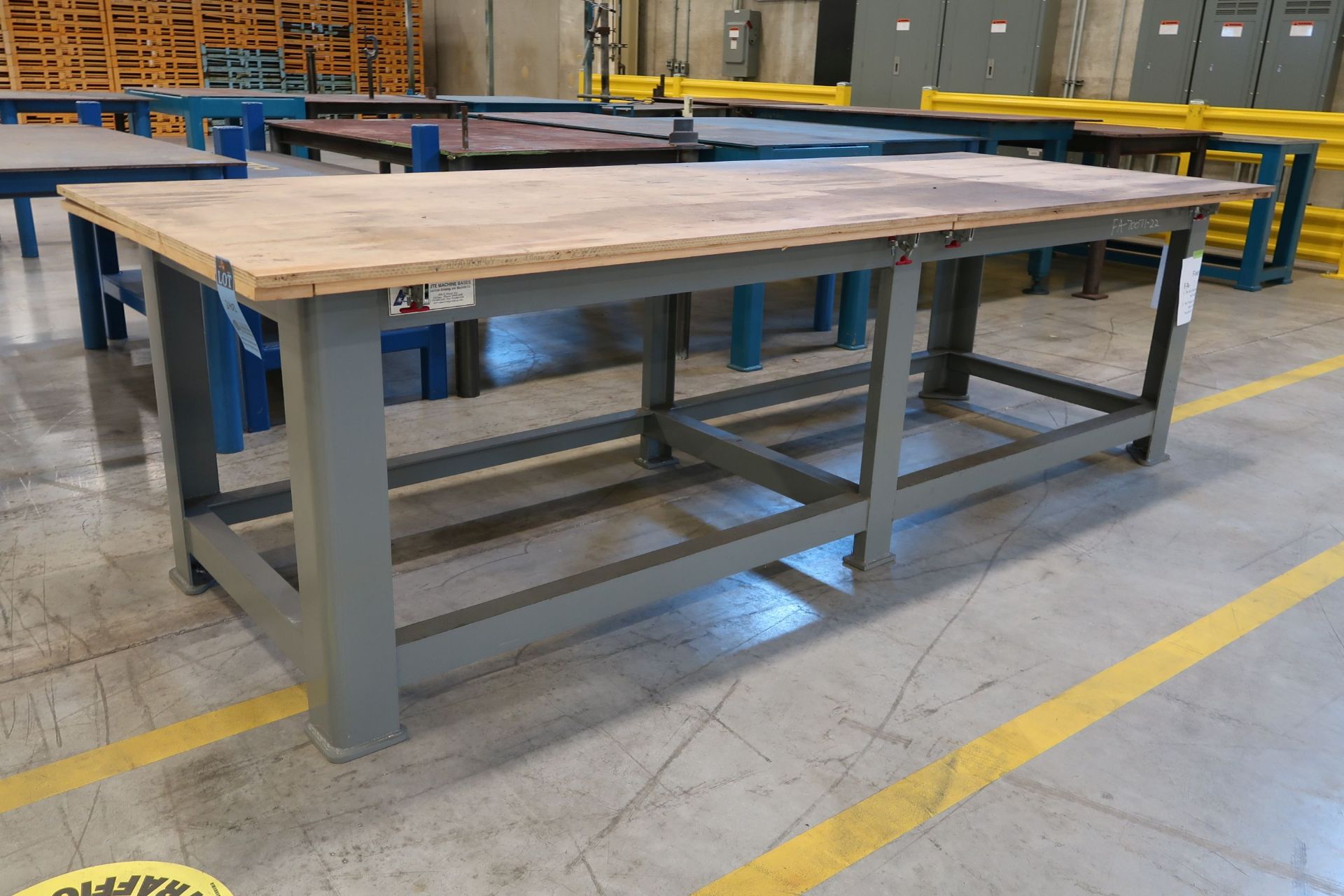 118" X 40" HEAVY DUTY STEEL TABLE; FA 70071-22