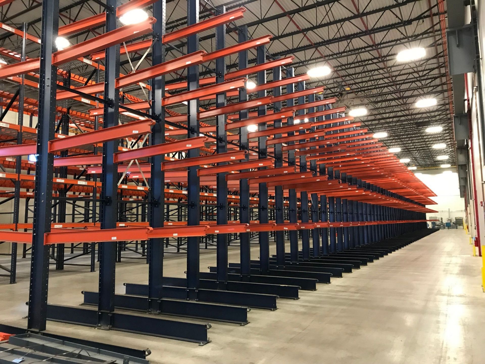 SECTIONS 72" ARM X 48" WIDE X 276" HIGH DOUBLE SIDED CANTILEVER RACK, 1,300 LB. CAPACITY PER ARM ** - Image 4 of 11
