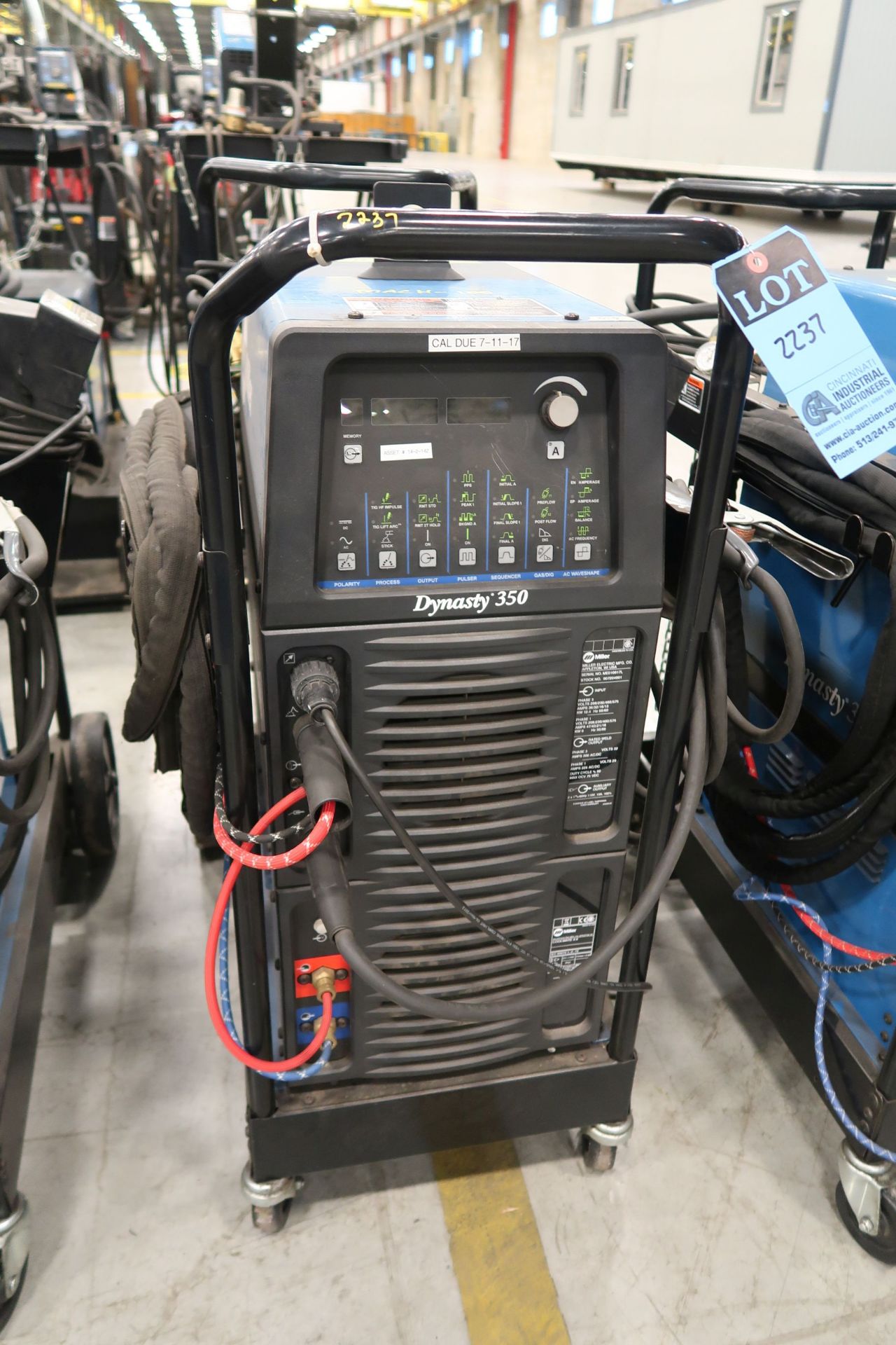 350 AMP MILLER DYNASTY 350 TIG WELDER WITH MILLER COOLMATE 3.5 COOLANT SYSTEM; FA 70114-01