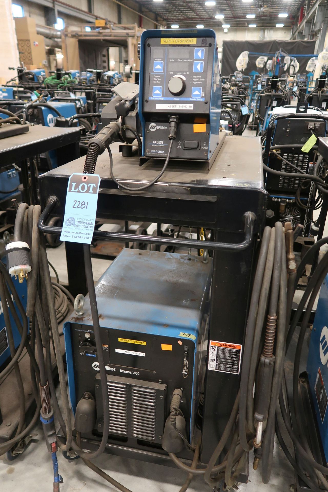 300 AMP MILLER AXCESS 300 MIG WELDER WITH MILLER AXCESS 40V WIRE FEEDER; FA 40003-06