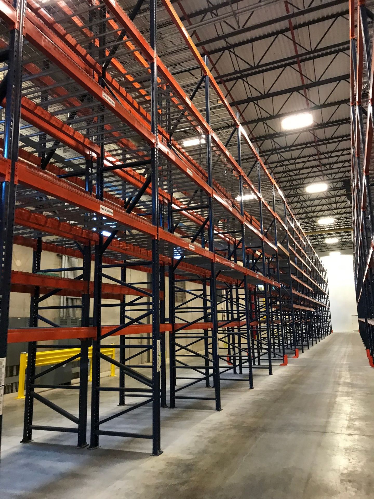 SECTIONS 108" LONG X 42" WIDE X 288" HIGH TEARDROP TYPE ADJUSTABLE BEAM PALLET RACK WITH WIRE - Image 5 of 7