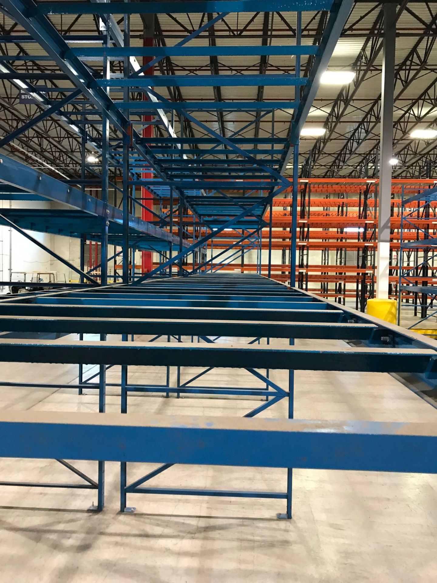 SECTIONS 144" X 60" X 192" BOLT TOGETHER TYPE ADJUSTABLE BEAM PALLET RACK WITH SHELF SUPPORTS ** - Image 7 of 7