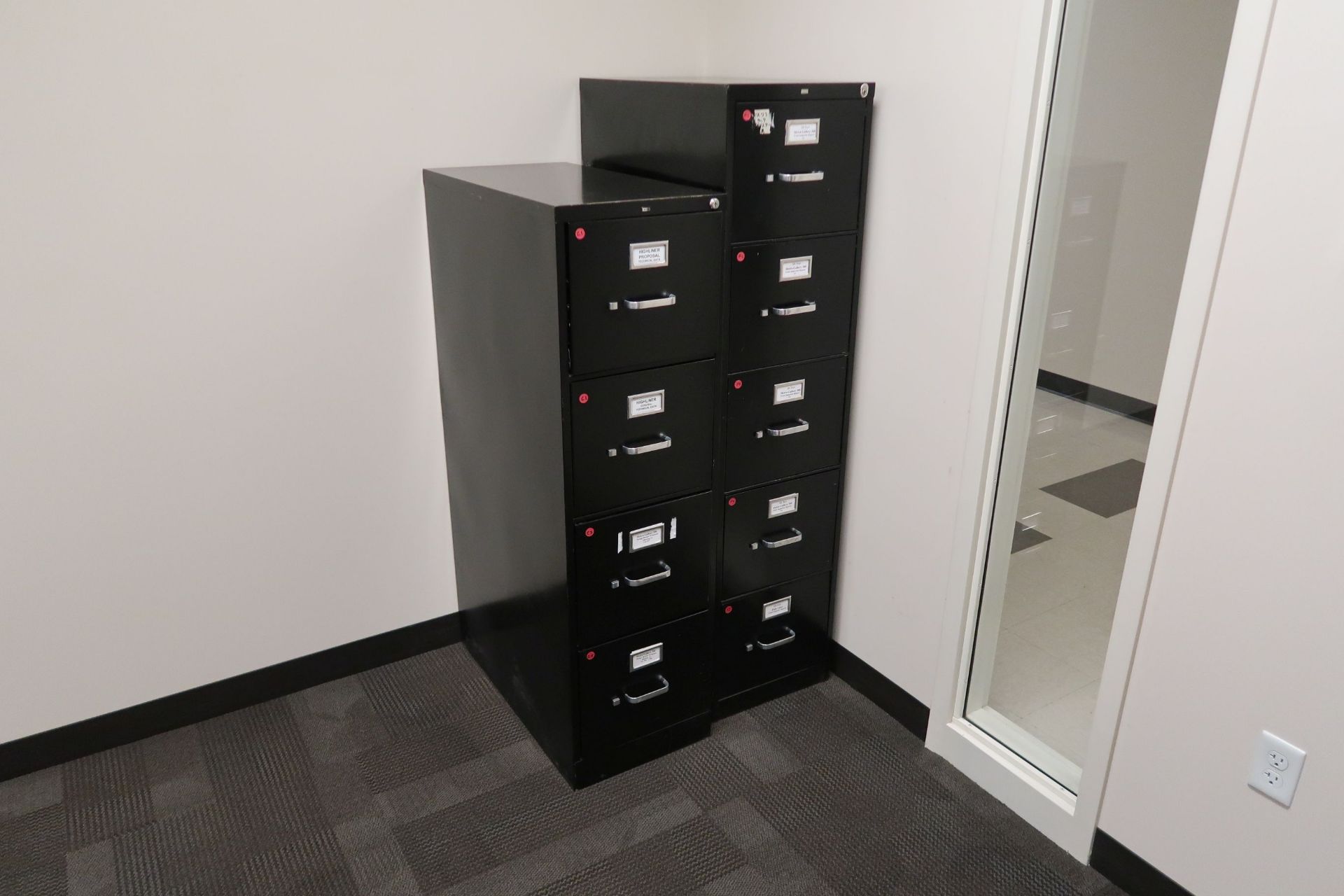 (LOT) CONTENTS OF ROOM INCLUDING (2) DESKS, (6) 4-DRAWER FILE CABINETS - Image 6 of 6