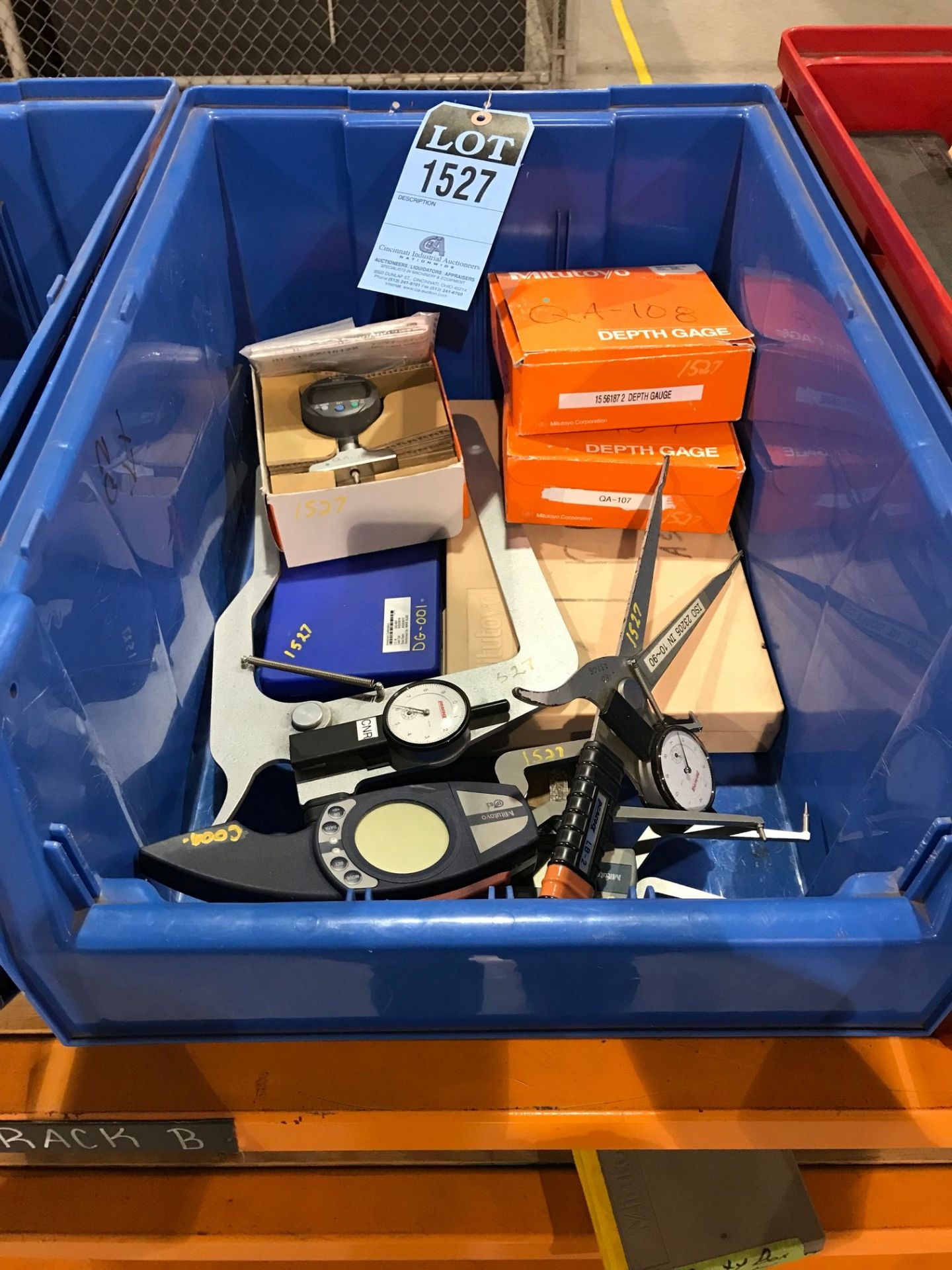 (LOT) CONTAINER OF ASSORTED INSPECTION ITEMS; DIGITAL INSIDE MICS, MITUTOYO DEPTH GAGES, AND OTHER