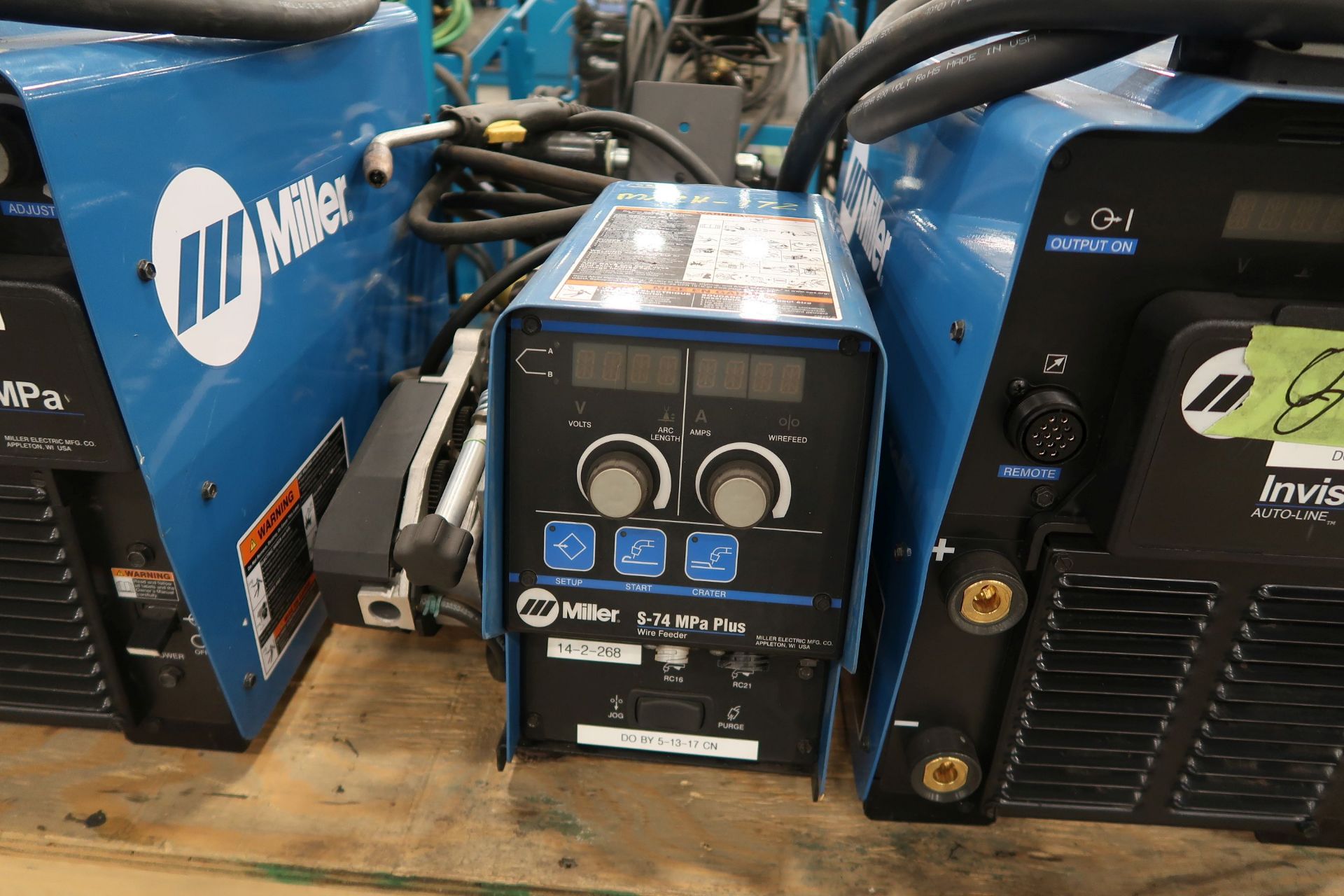 350 AMP MILLER INVISION 352 MPA WELDER WITH MILLER S-74 MPA PLUS WIRE FEEDER; FA 70063-06 - Image 3 of 4