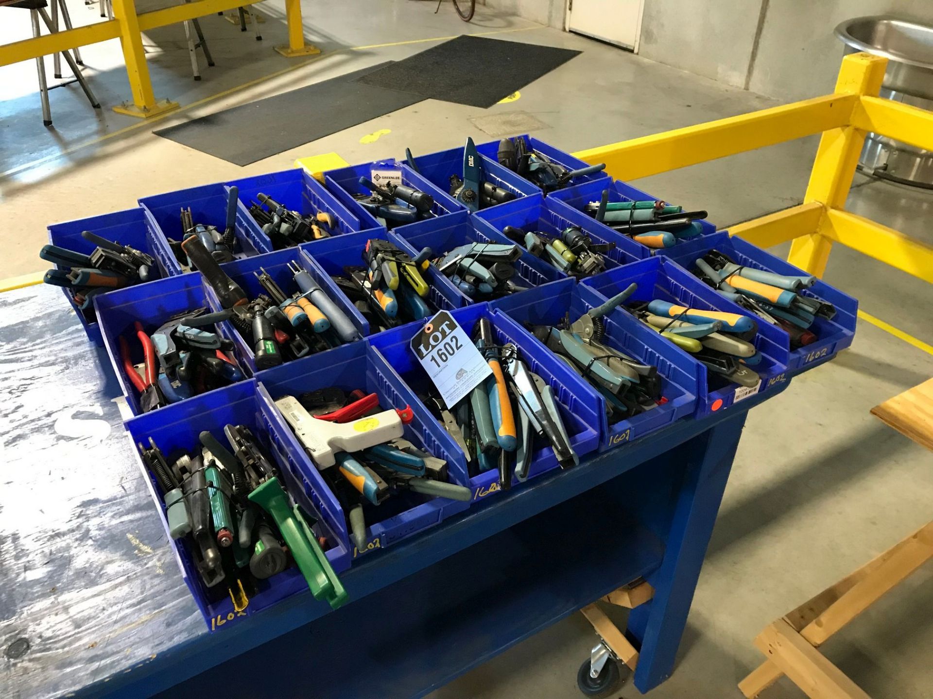 BINS WIRE CUTTERS AND CRIMPERS