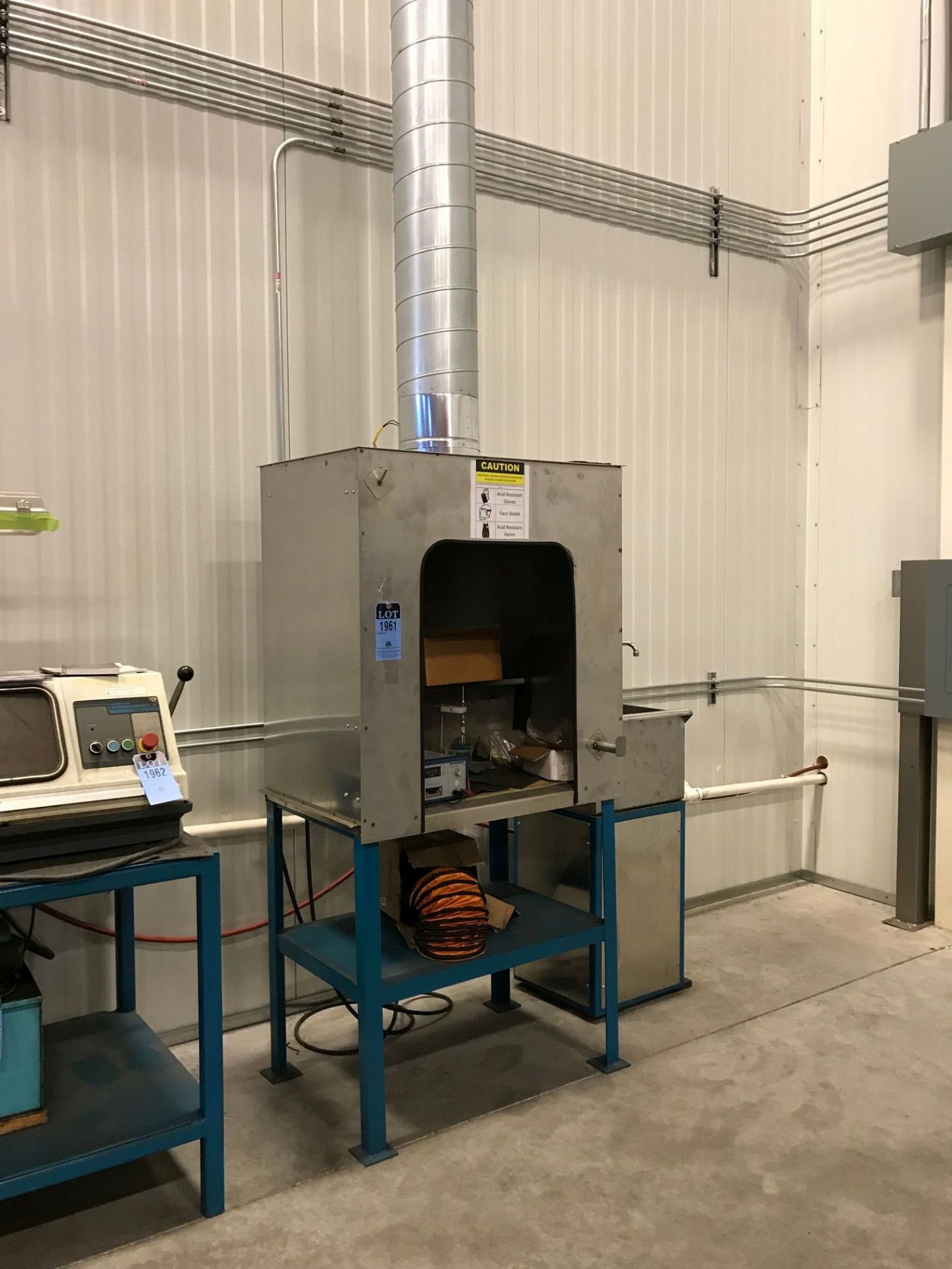 38" X 25" STAINLESS STEEL FUME BOOTH WITH BK PRECISION MODEL 1686A POWER SUPPLY; FA 70051