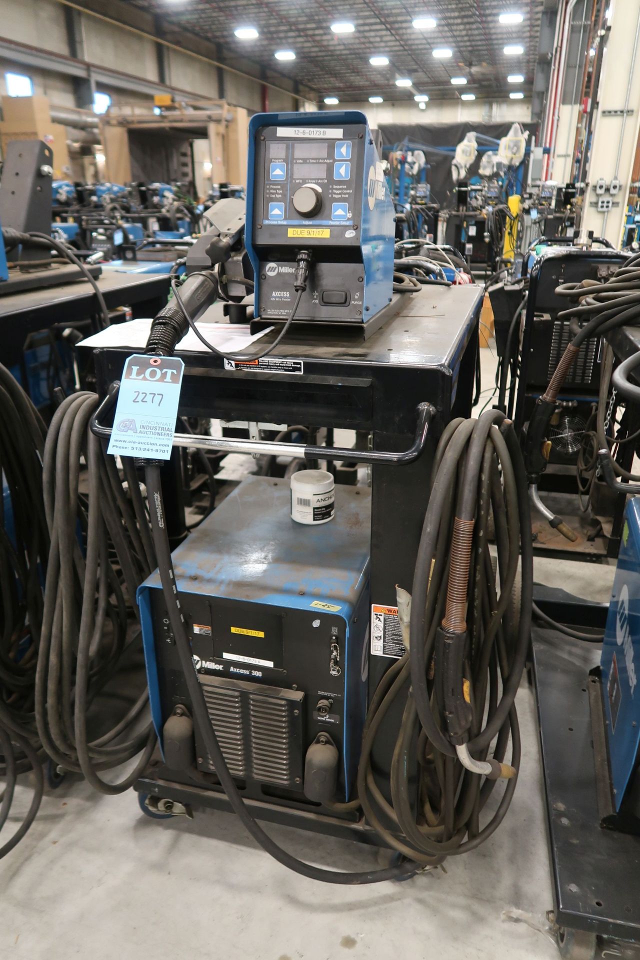 300 AMP MILLER AXCESS 300 MIG WELDER WITH MILLER AXCESS 40V WIRE FEEDER; FA 40040-11