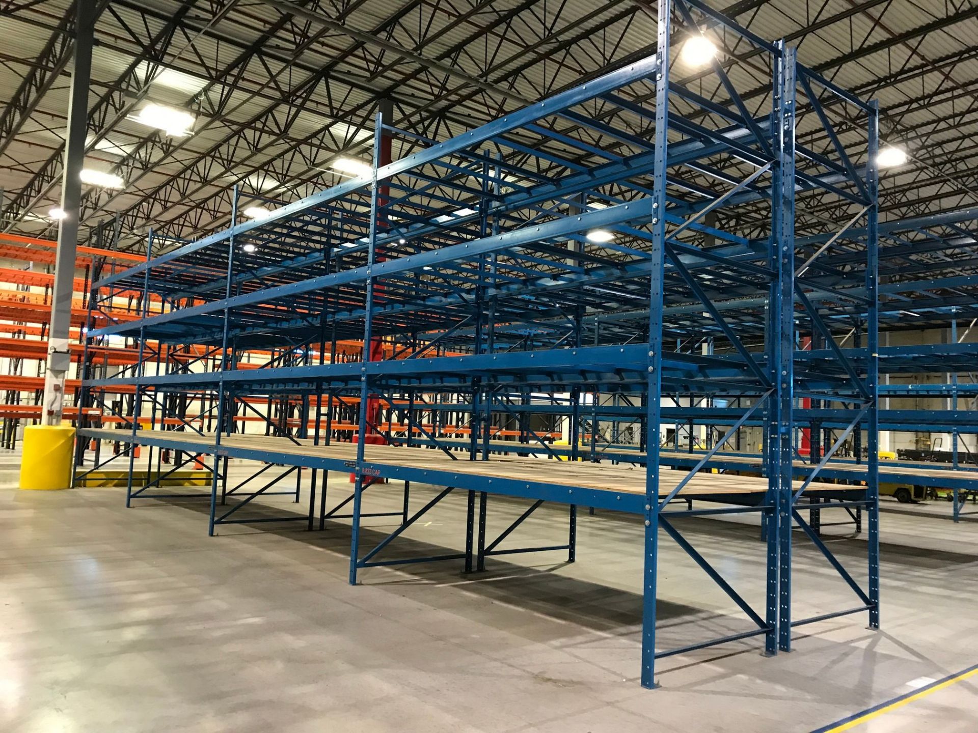 SECTIONS 144" X 60" X 192" BOLT TOGETHER TYPE ADJUSTABLE BEAM PALLET RACK WITH SHELF SUPPORTS ** - Image 4 of 4