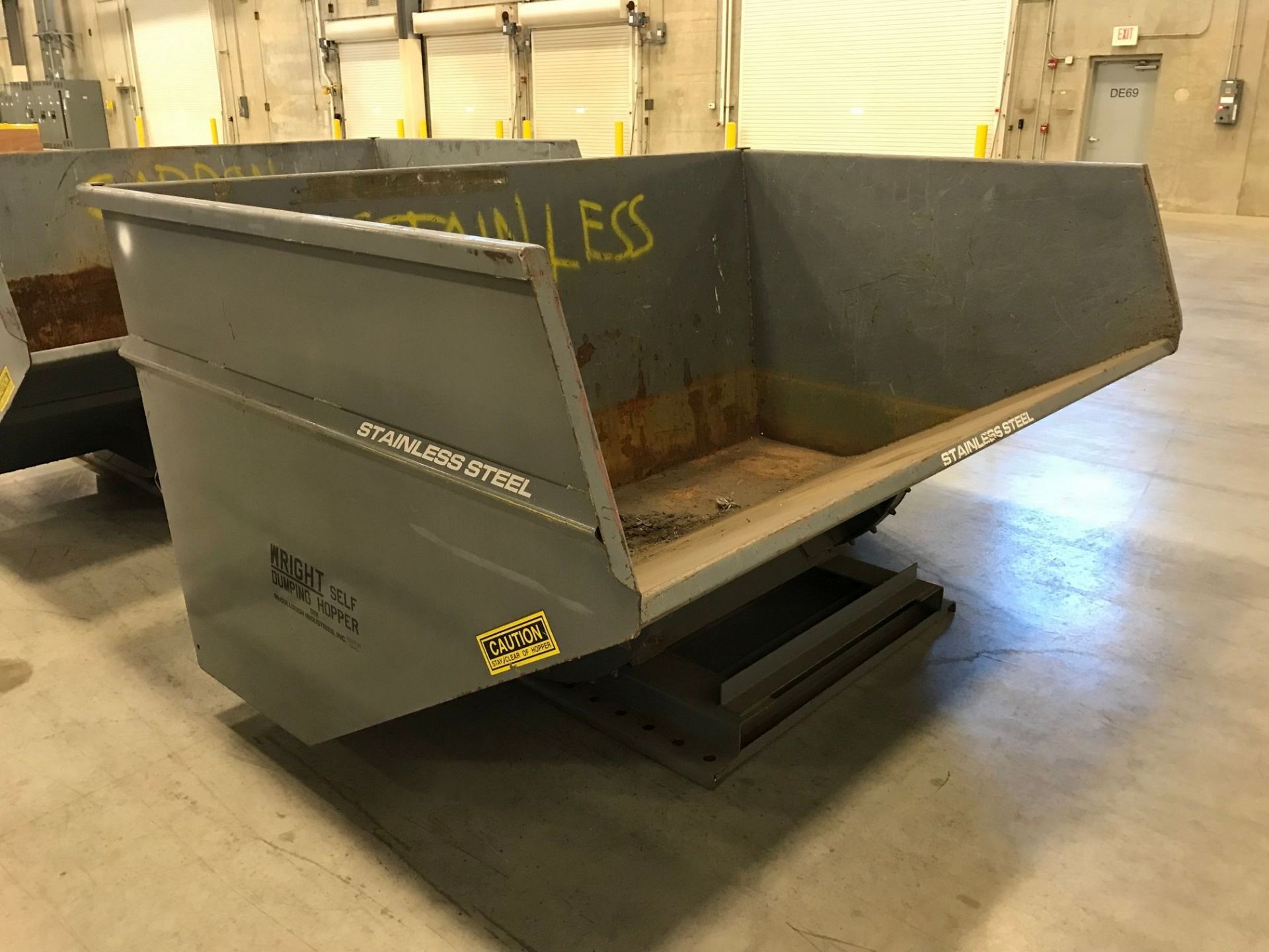 5 CUBIC YARD WRIGHT SELF DUMPING HOPPER - Image 2 of 2