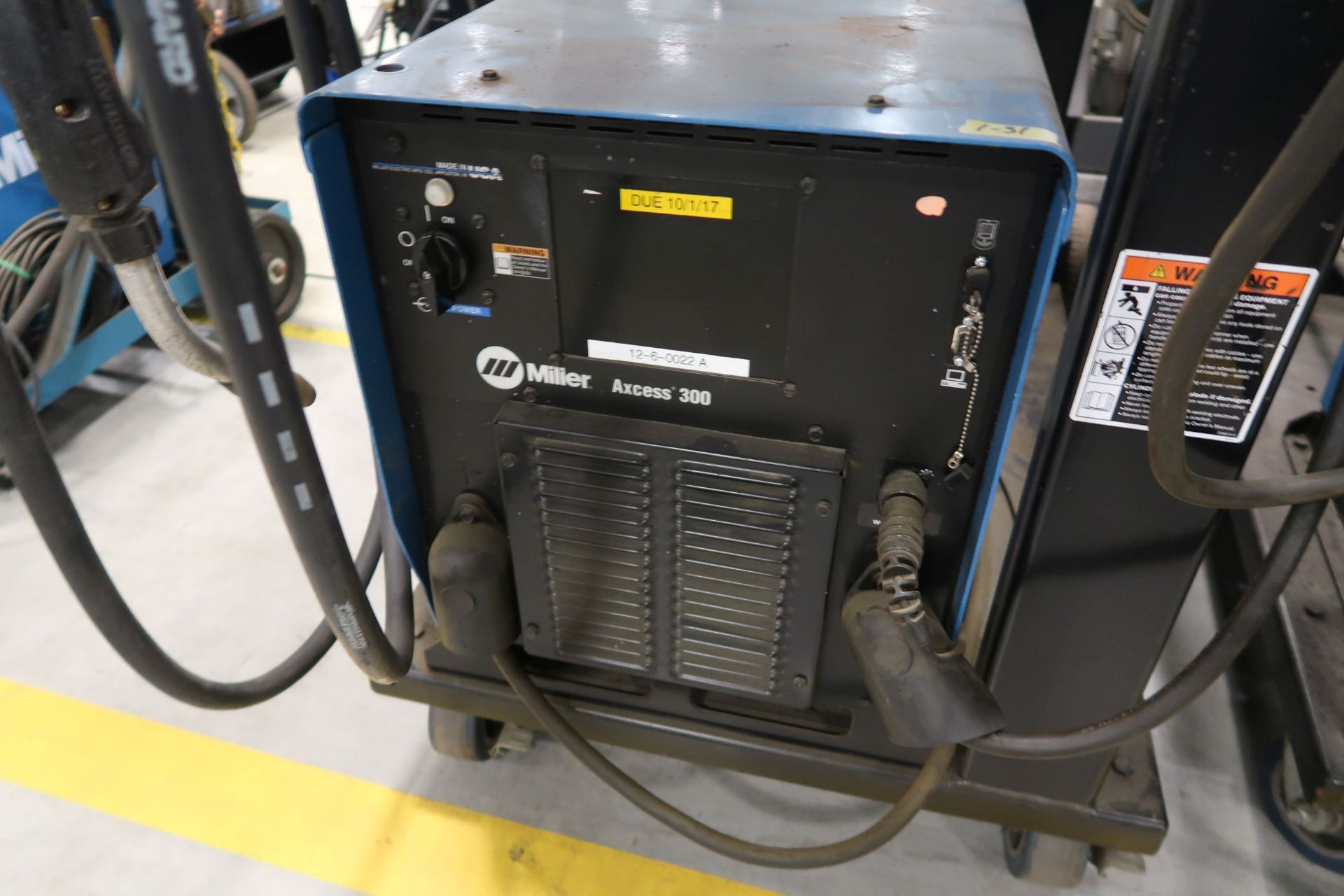 300 AMP MILLER AXCESS 300 MIG WELDER WITH MILLER AXCESS 40V WIRE FEEDER; FA 40003-17 - Image 2 of 4