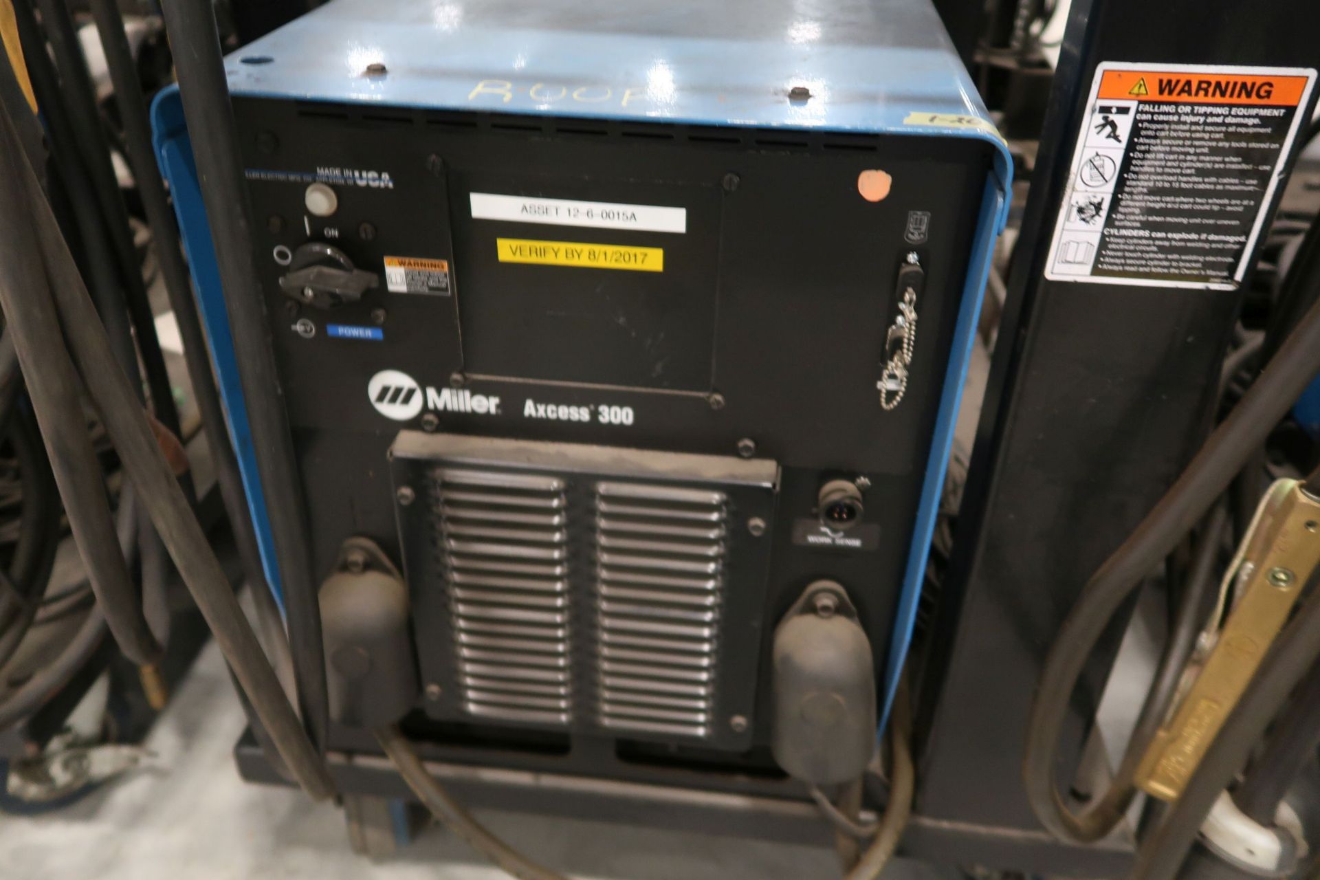 300 AMP MILLER AXCESS 300 MIG WELDER WITH MILLER AXCESS 40V WIRE FEEDER; FA 40003-10 - Image 2 of 4
