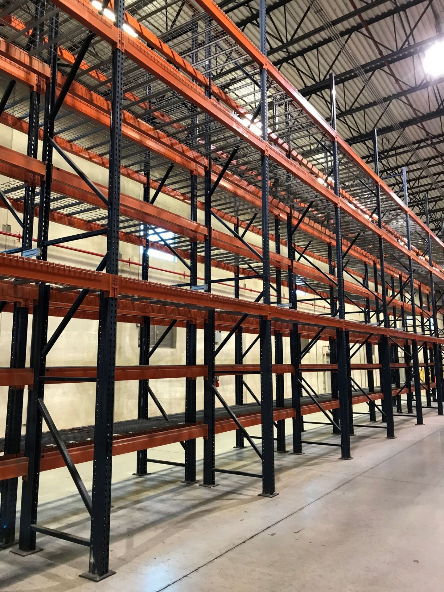 SECTIONS 60" X 108" X 288" TEARDROP TYPE ADJUSTABLE BEAM PALLET RACK WITH WIRE DECKING, 6" HIGH - Image 4 of 16