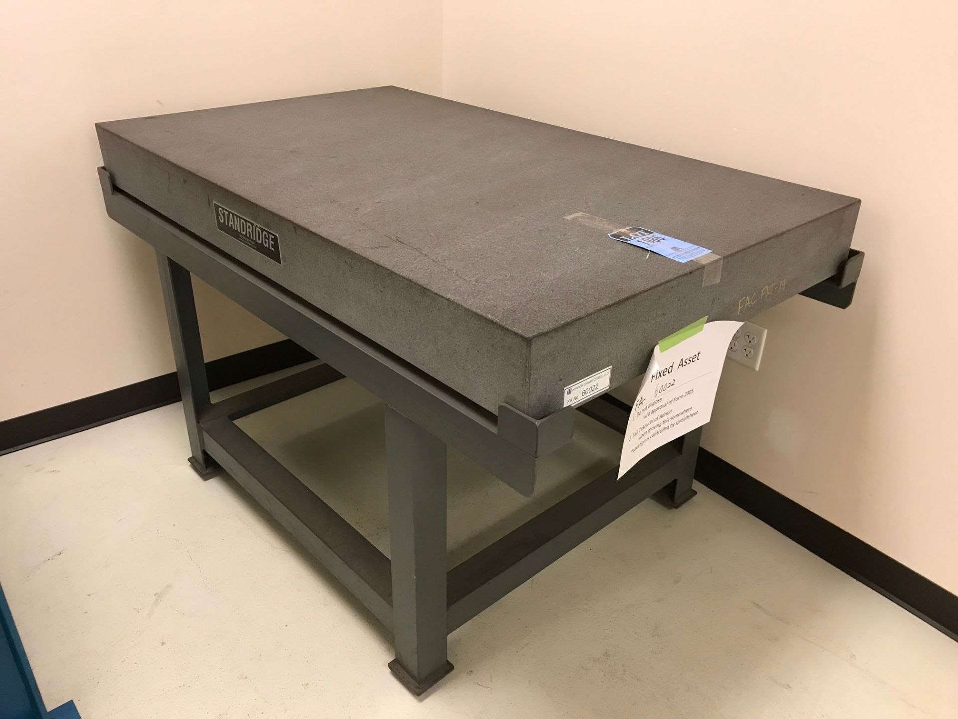 60" X 36" X 6" GRANITE SURFACE TABLE; FA 60022