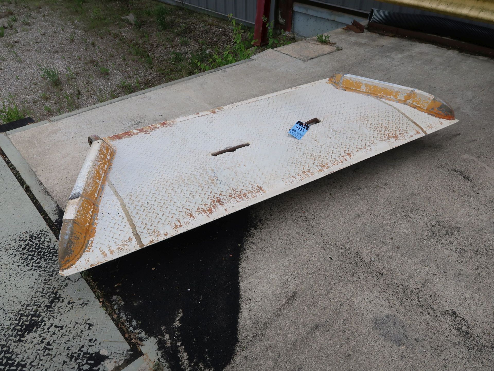 MAGLINER ALUMINUM DOCK PLATE (DELAYED REMOVAL)