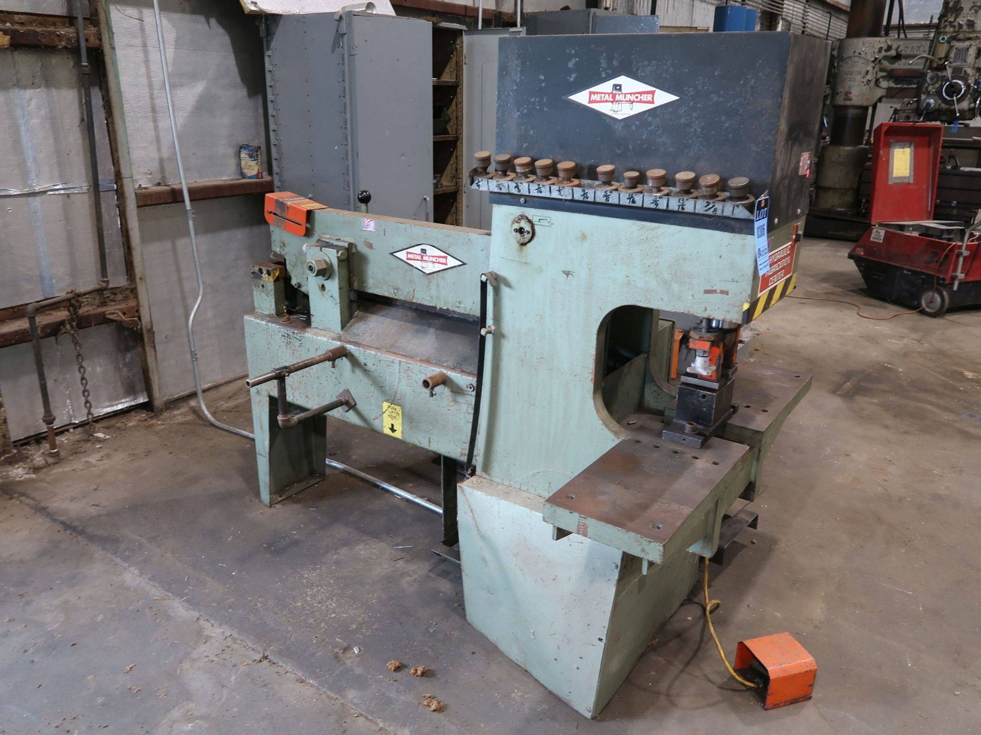 70-TON METAL MUNCHER MODEL MM-70 HYDRAULIC IRONWORKER; S/N 03478797 - Image 3 of 10