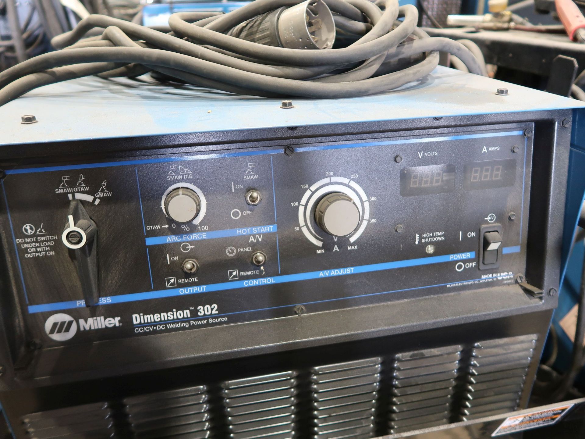 300-AMP MILLER DIMENSION 302 WELDING POWER SUPPLY; S/N MB010540U - Image 2 of 3