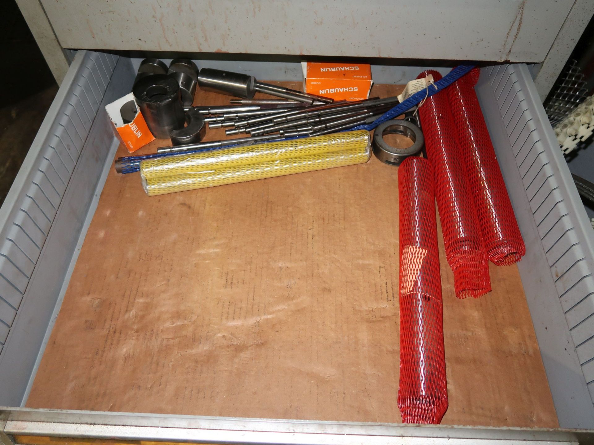 7-DRAWER LYON CABINET WITH MISCELLANEOUS HYDROMAT TOOLING AND PARTS - Image 4 of 5