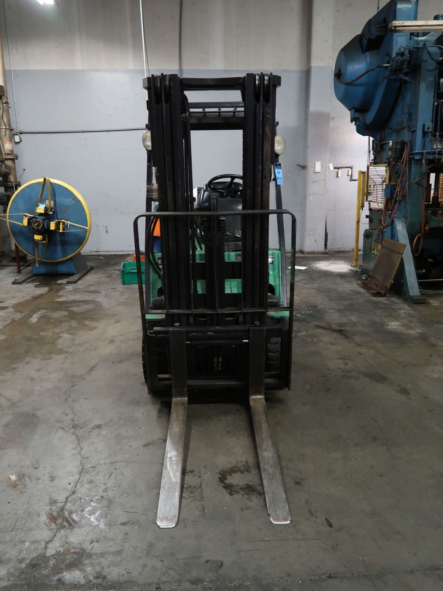 5,000 LB. MITSUBISHI MODEL FGC25K LP GAS SOLID TIRE LIFT TRUCK; S/N AF82090263, 3-STAGE MAST, 81" - Image 2 of 11