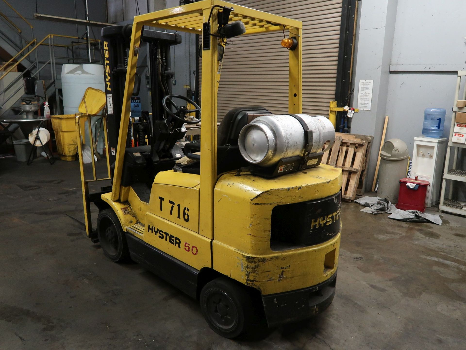 5,000 LB. HYSTER MODEL S50XM LP GAS SOLID TIRE LIFT TRUCK; S/N D187V15809W, 3-STAGE MAST, 81" MAST - Image 7 of 11